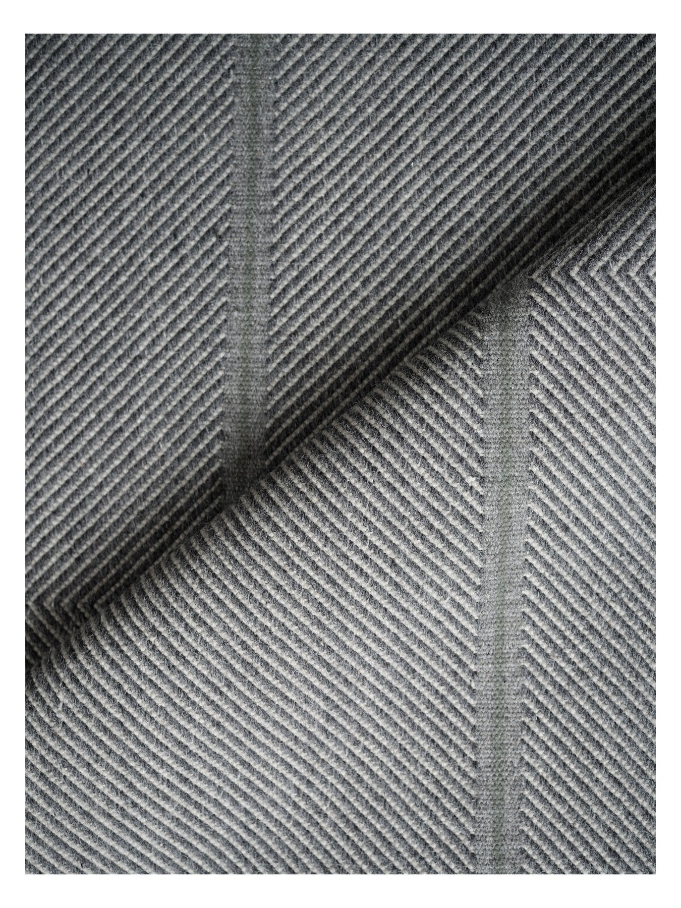 VISION WALK gray carpet with moss green