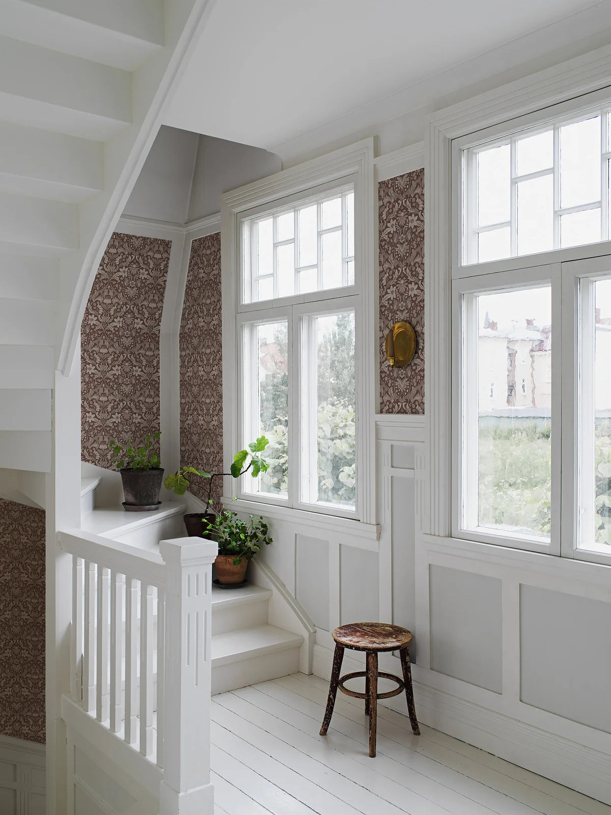 BLOMSTERFRÖJD Burgundy Floral Pattern Wallpaper with Beige