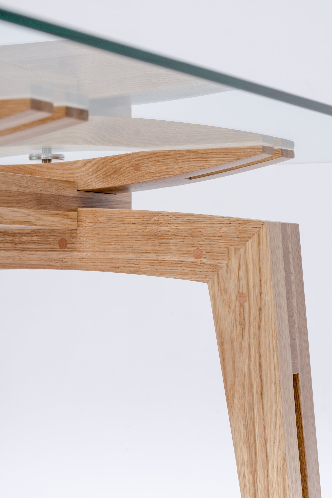 Tisch TAMAZO AIR mit Glasplatte