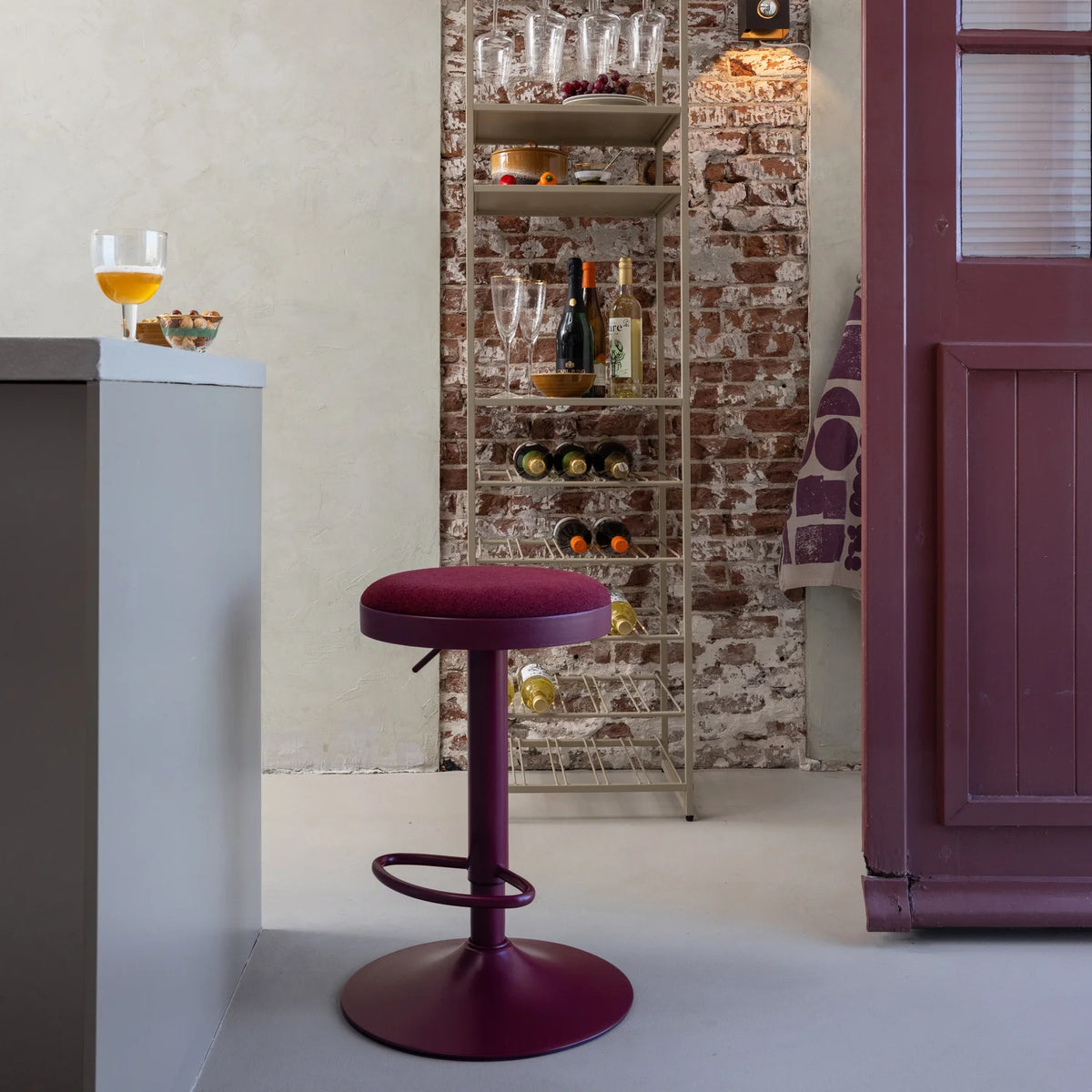 Verstellbarer Hocker MEVO weinrot