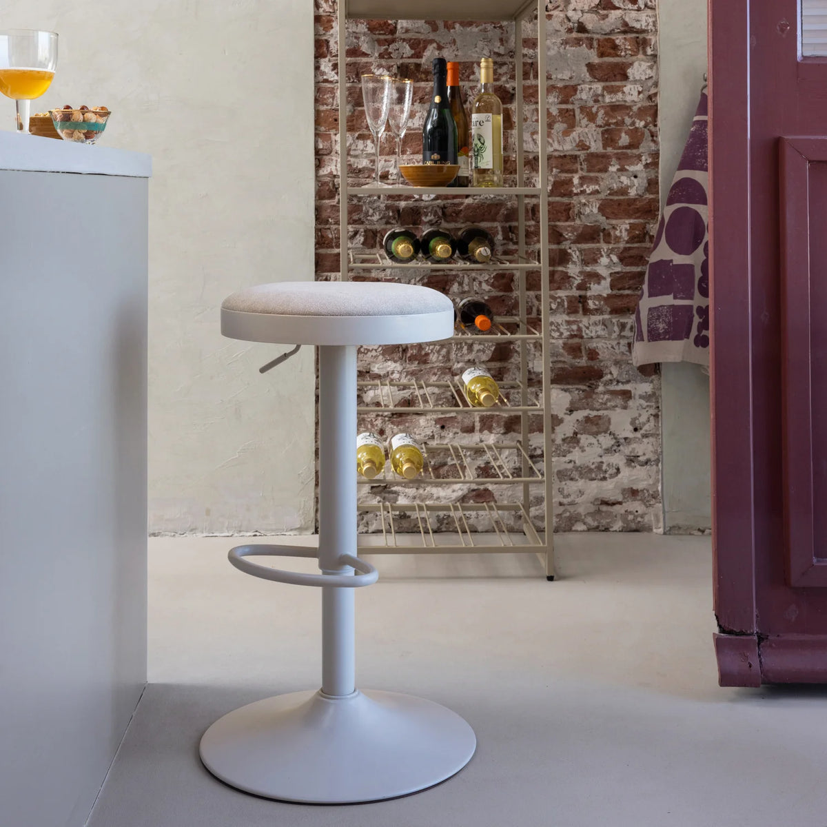 Verstellbarer Hocker MEVO sandfarben