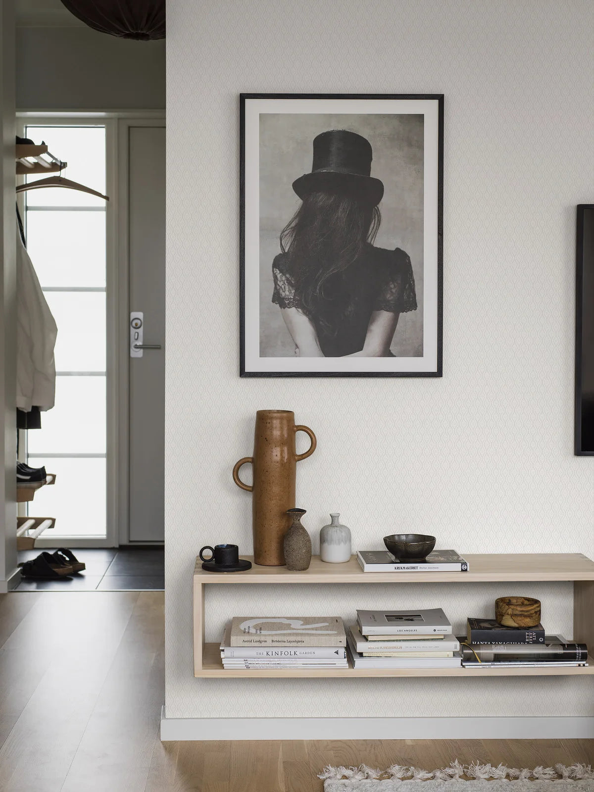 Vlies-Tapete mit pflanzlichem Muster MOA warmweiß