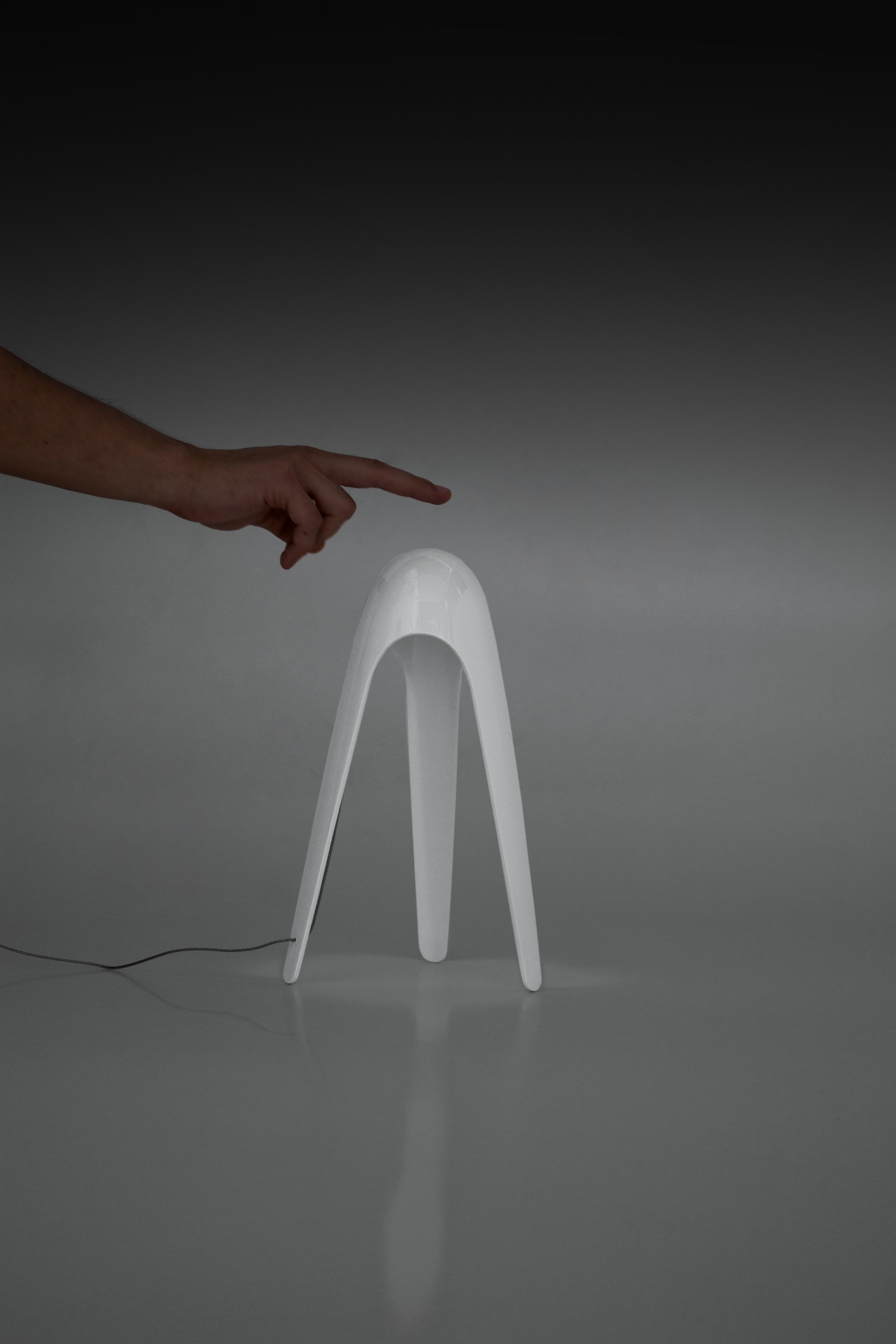 Cyborg Table Lamp in Shimmering Fuchsia