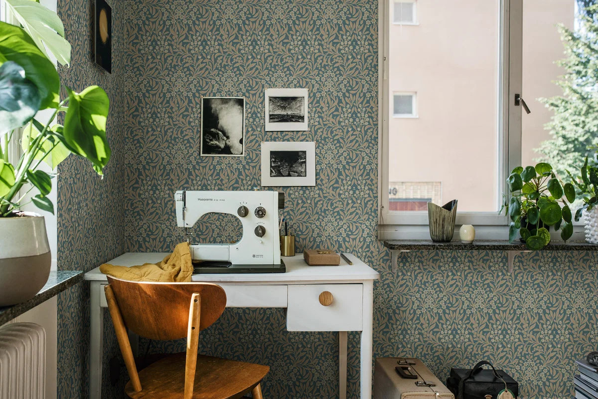Non-woven paper wallpaper with a plant pattern KRYDDHYLLAN blue with beige