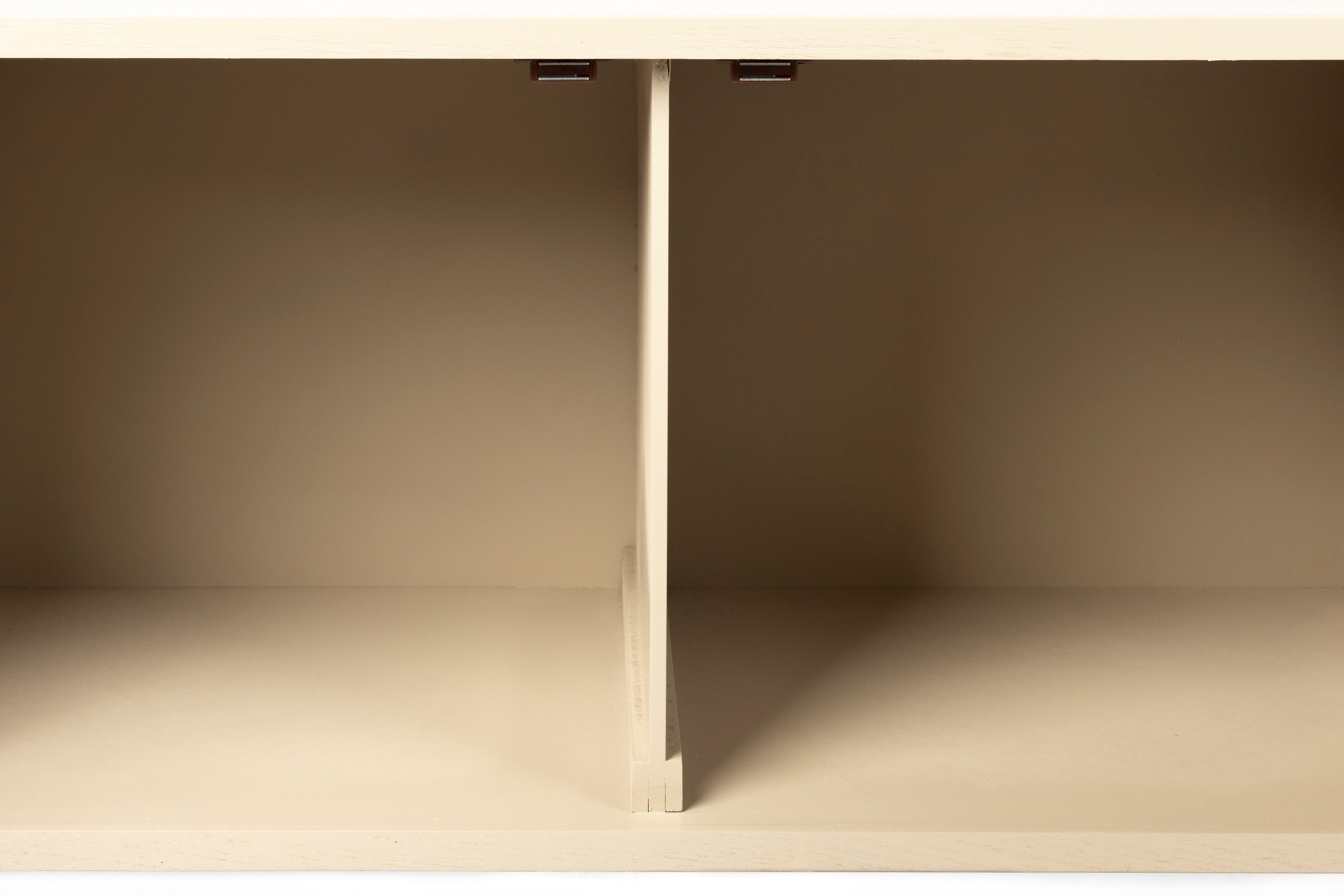 Szafka RTV AMAYA beżowy z rattanem – White Label Living