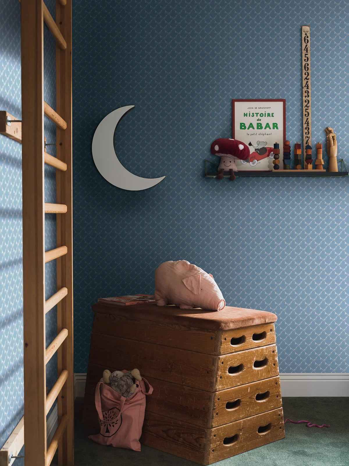 Tapete mit geometrischem Muster PIPPI blau mit Weiß