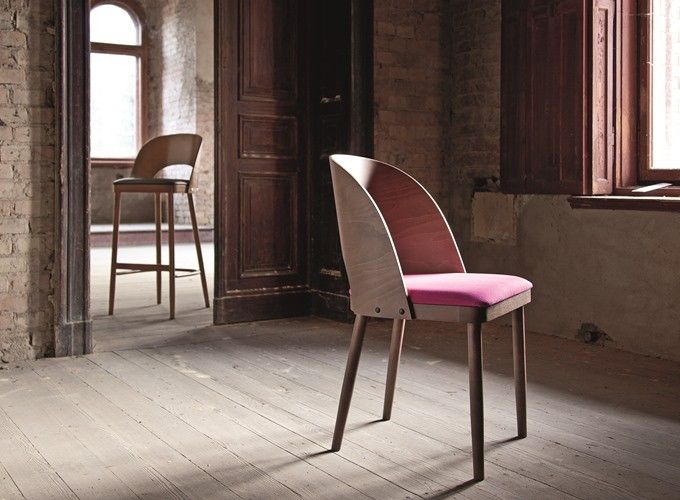 AVOLA A-1411 Holzstuhl