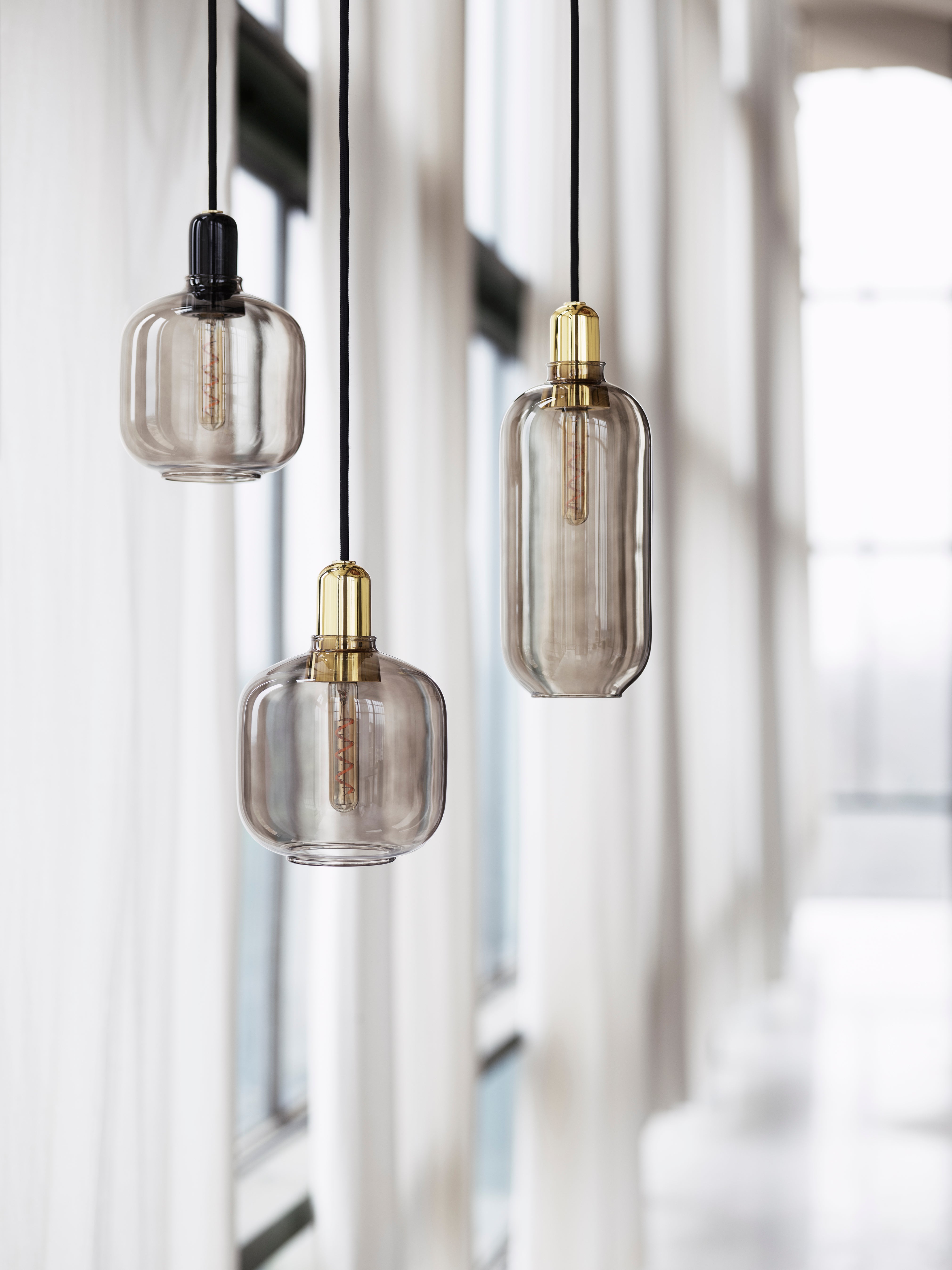 AMP Pendelleuchte Rauchglas mit schwarzem Marmor