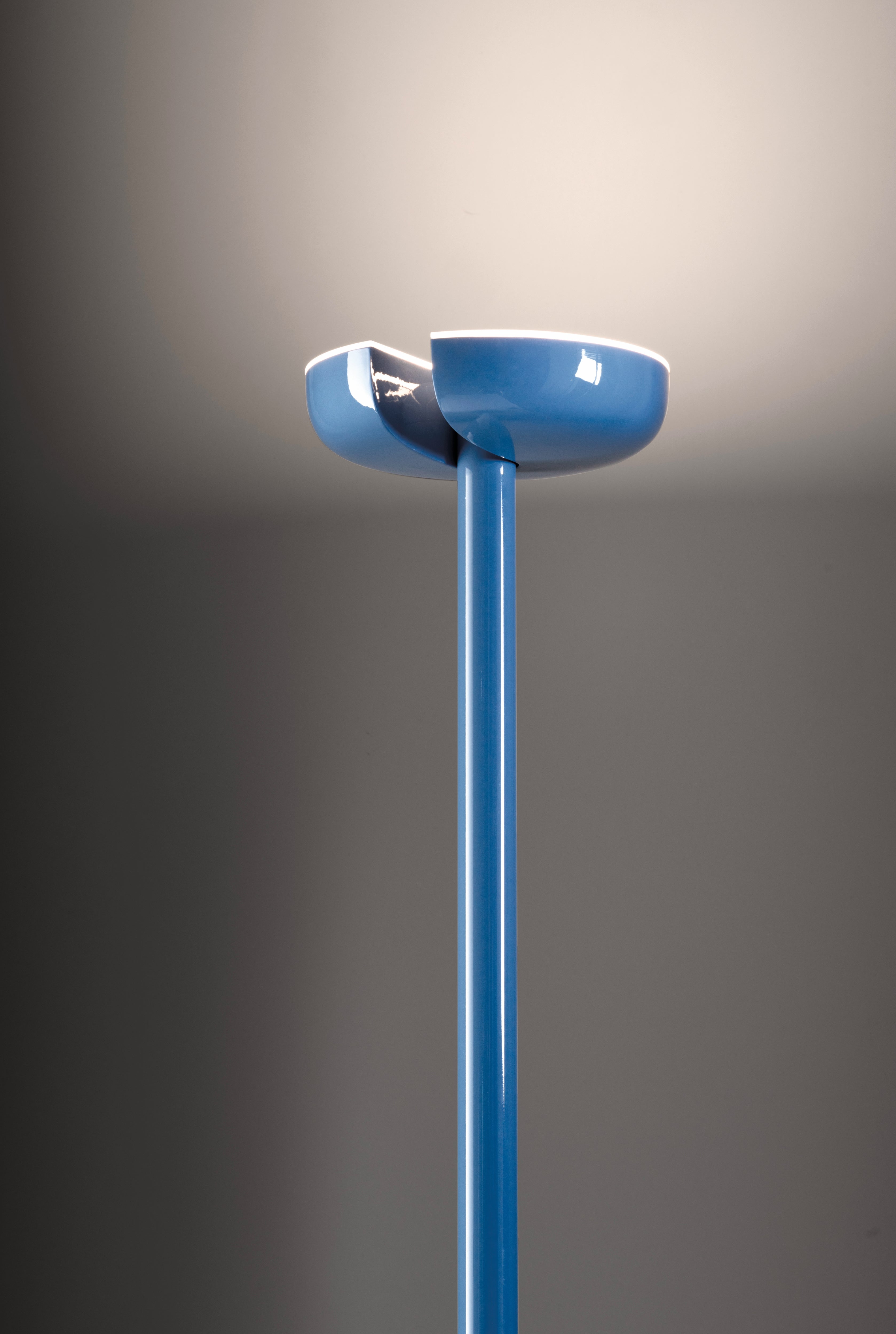 Lampa podłogowa CABRIOLETTE połyskujący błękitny