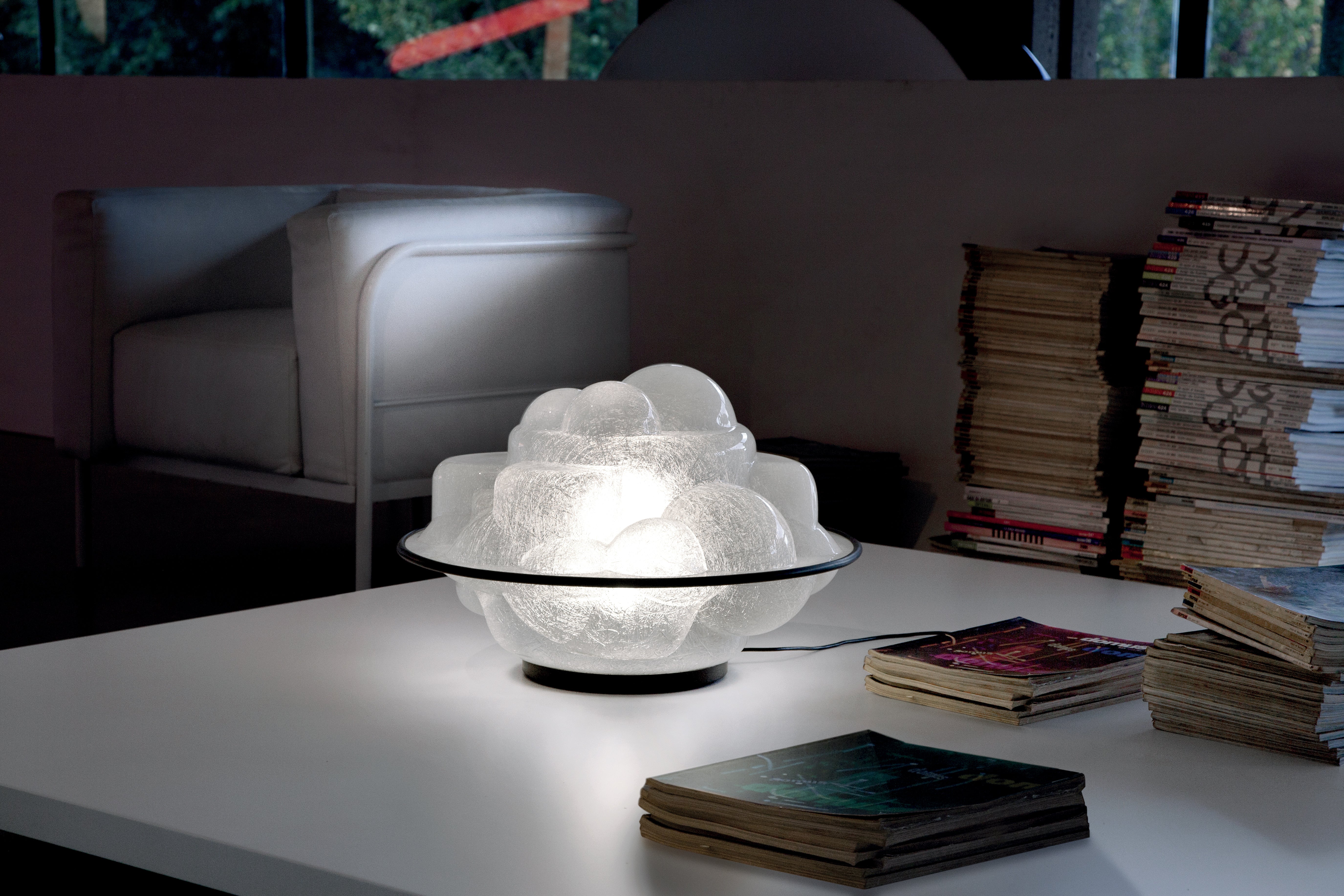 PROFITEROLLE Table Lamp in Transparent with Black