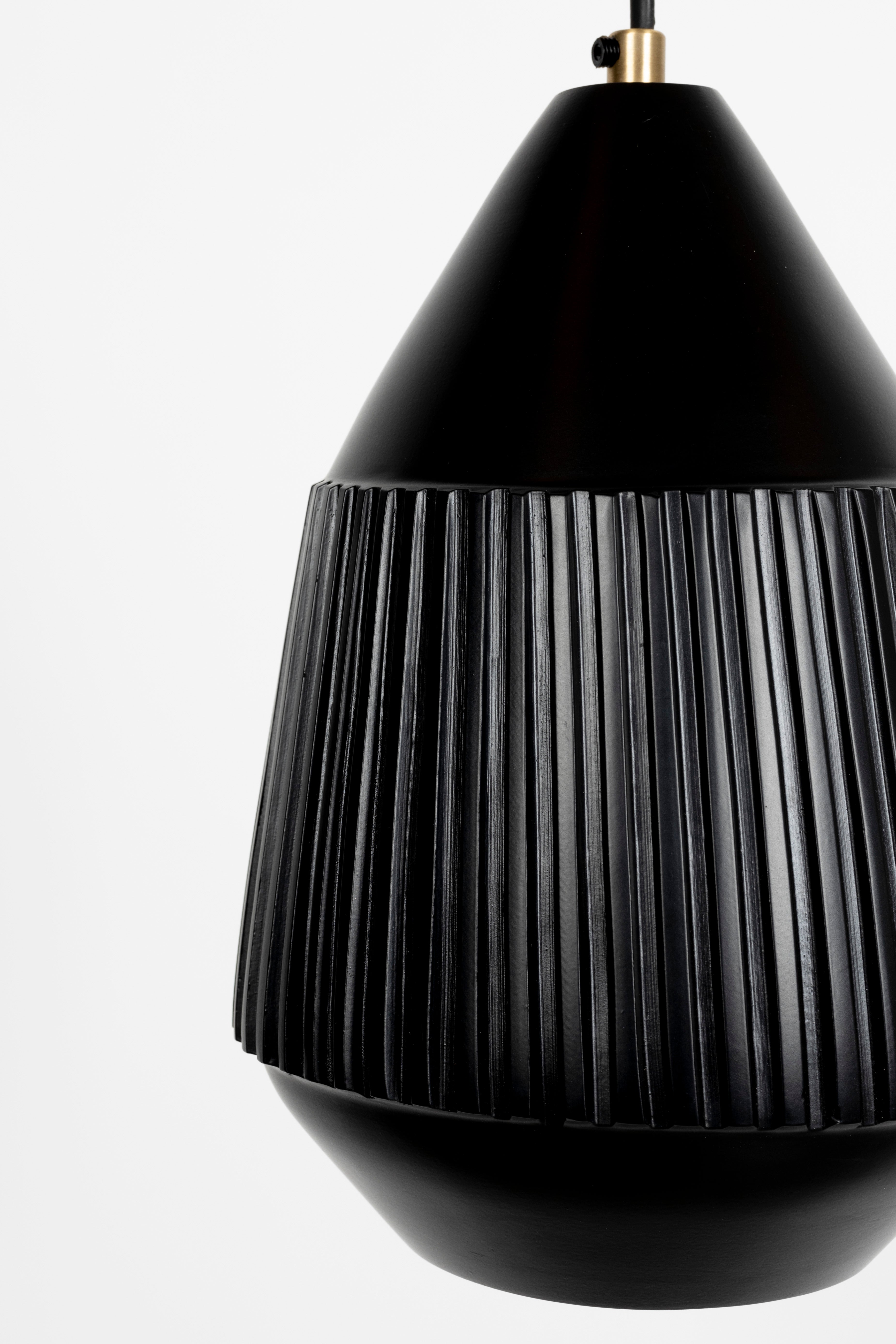 AYSA black pendant lamp