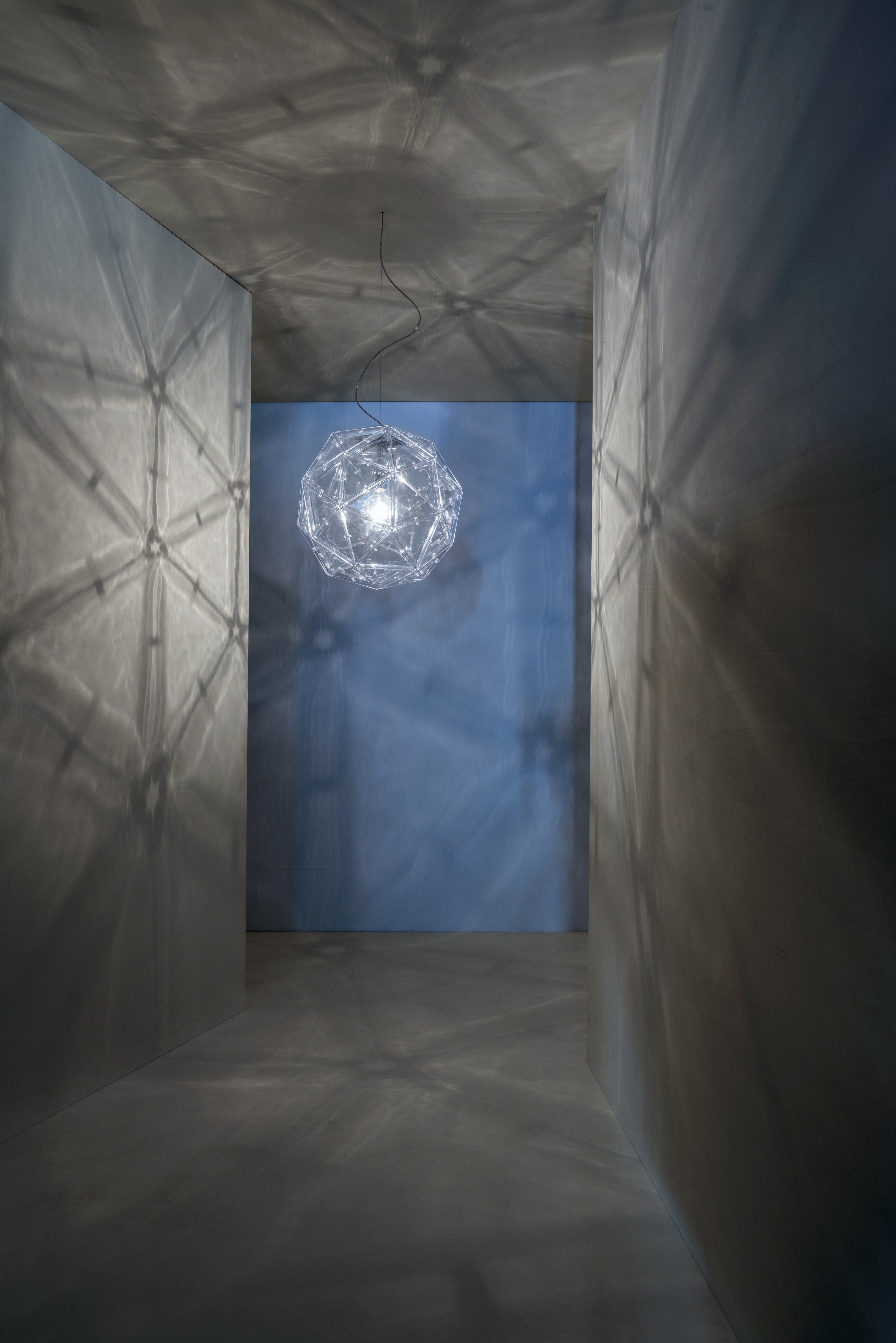 POLIEDRO Pendant Lamp with Transparent Shade