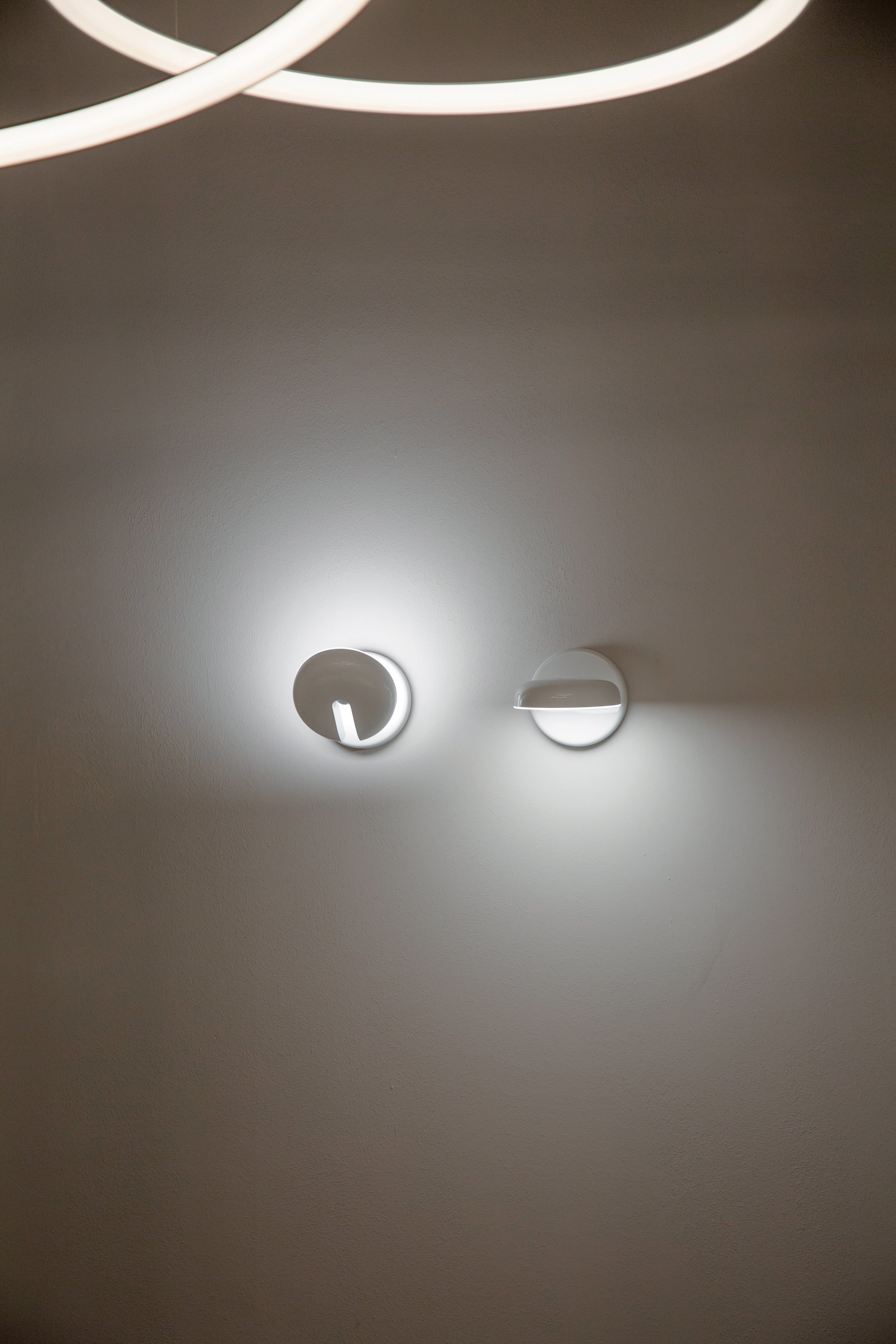 Lampa ścienna CABRIOLETTE połyskujący biały