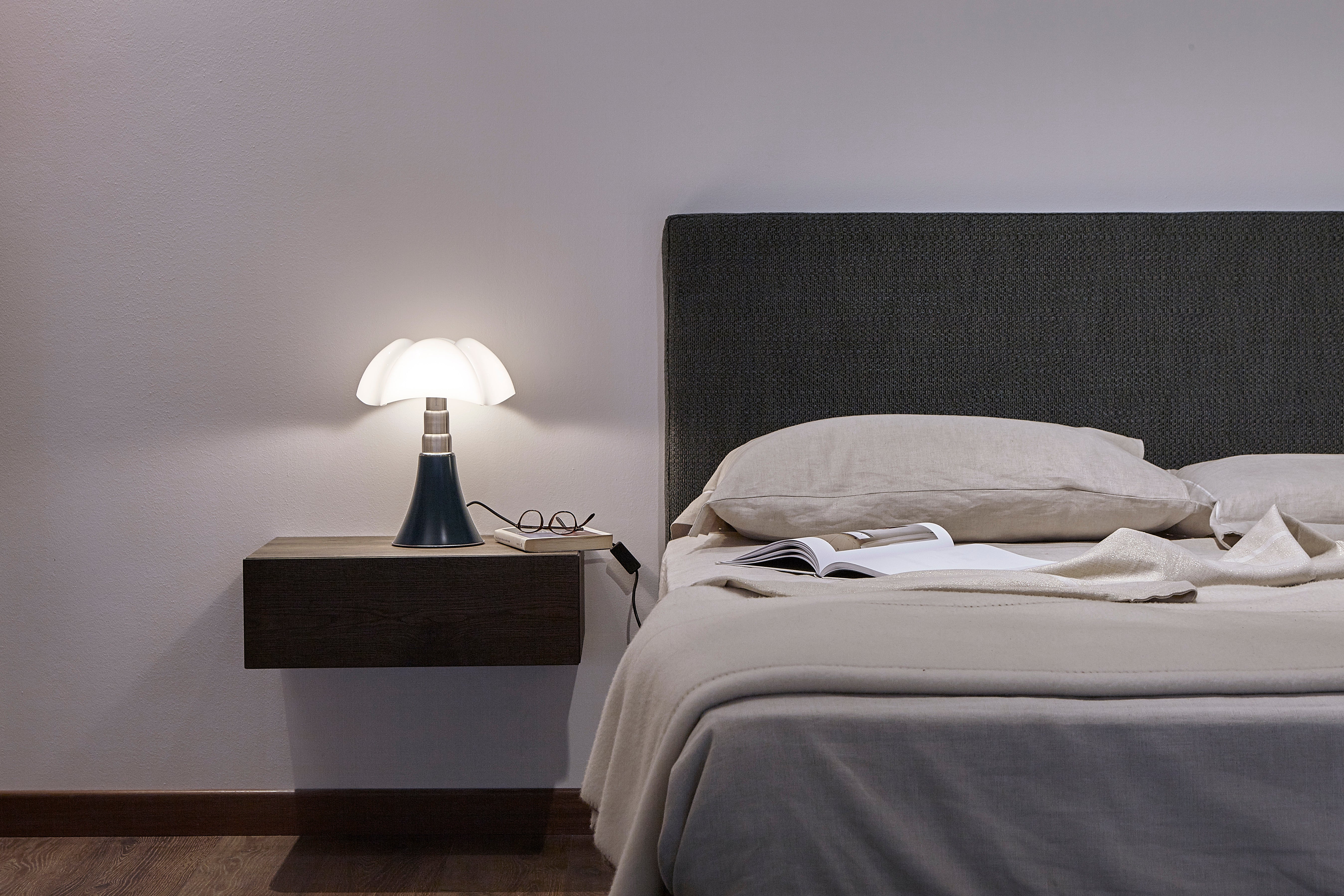MINIPIPISTRELLO Table Lamp with Opal Shade and Dark Green Base