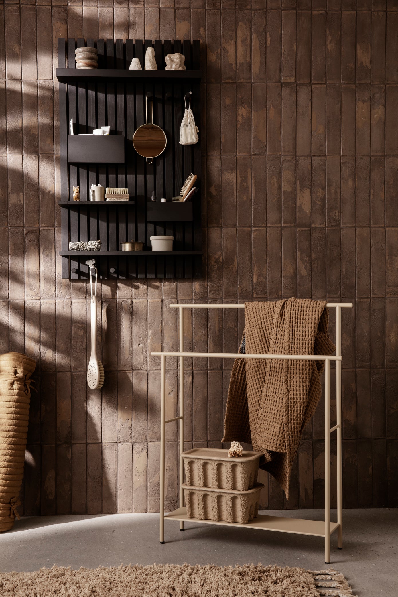 Dora beige towel rack
