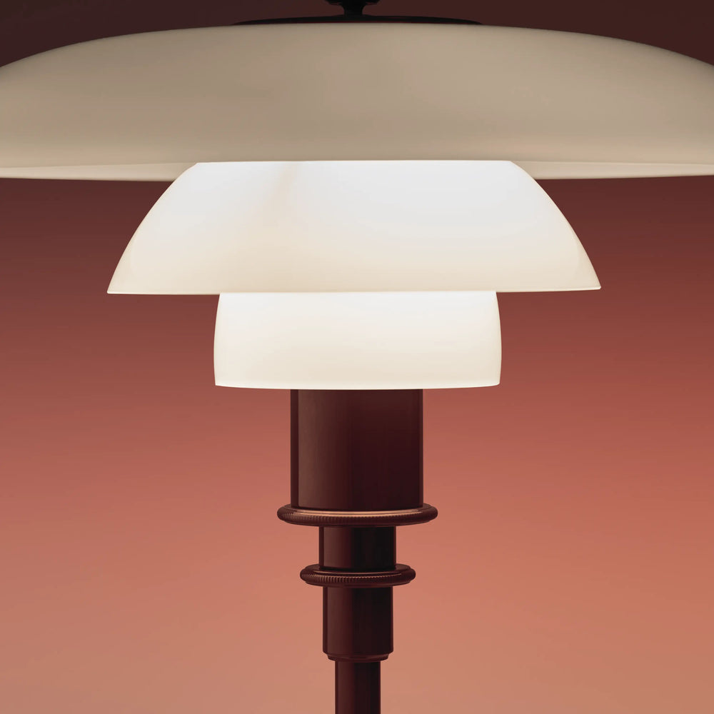 Tischlampe PH 2/1 in Weiß mit bordeauxfarbenem Fuß