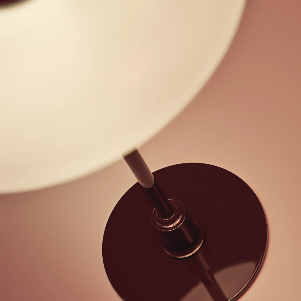 Tischlampe PH 2/1 in Weiß mit bordeauxfarbenem Fuß