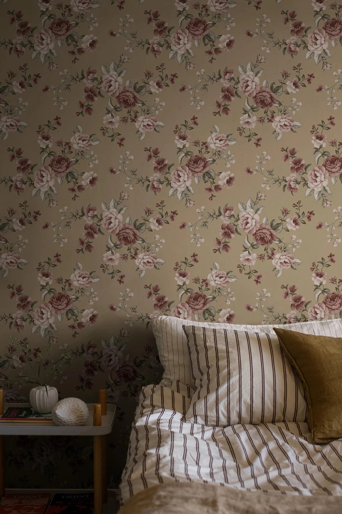 NOMI Brown Floral Plant Motif Wallpaper