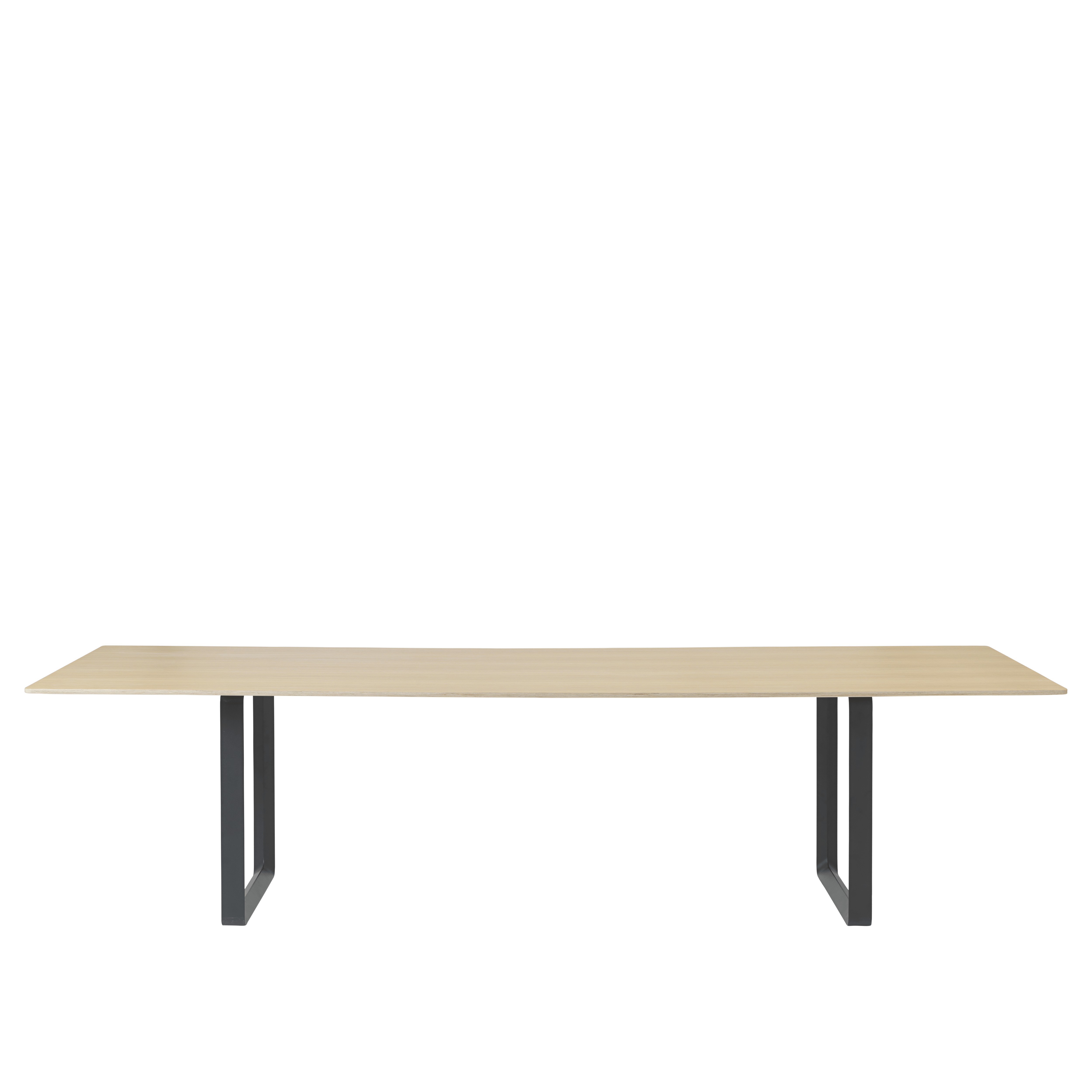 Tisch 70/70 Eichenfurnier mit schwarzem Gestell
