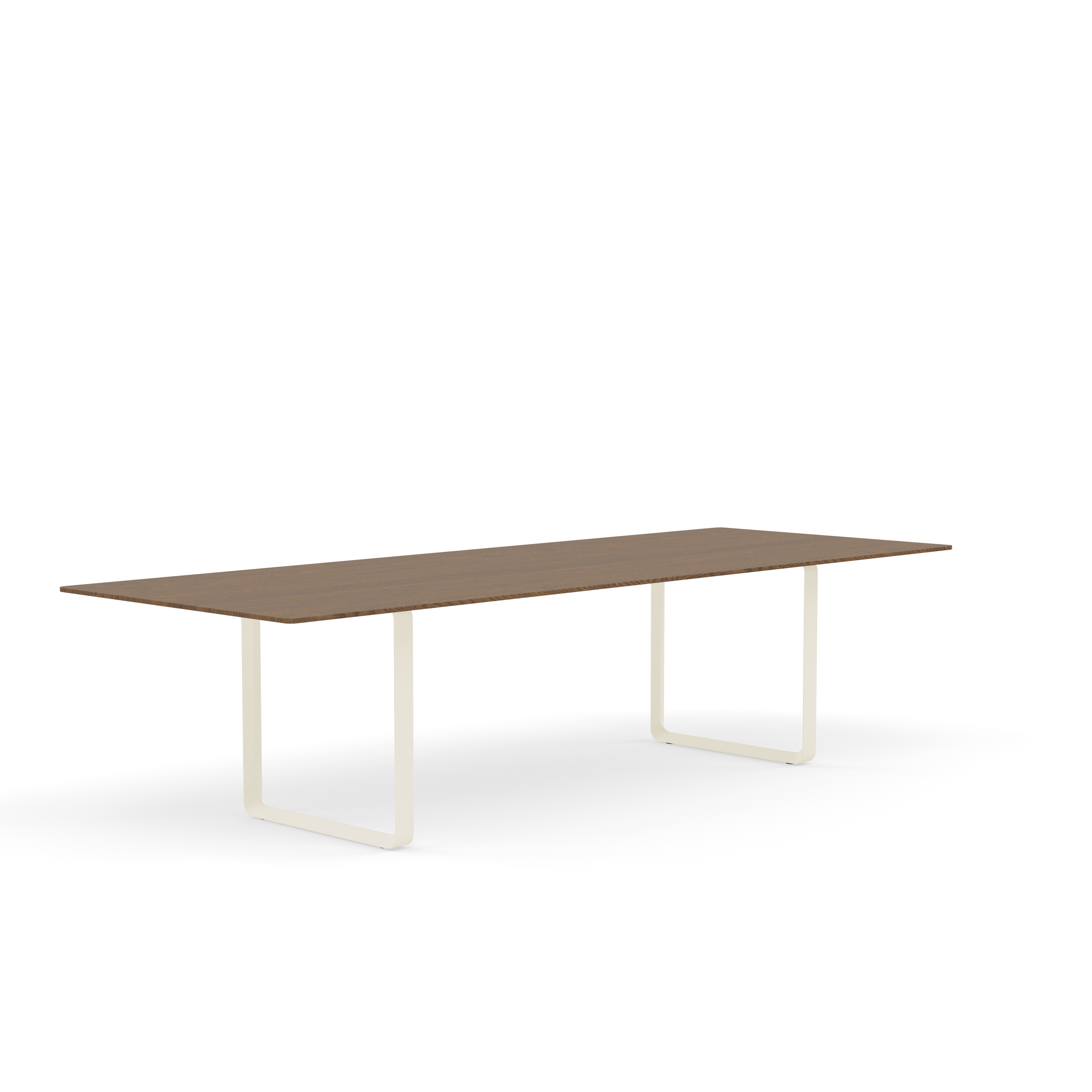 Tisch 70/70 aus dunklem Eichenholz mit sandfarbener Basis