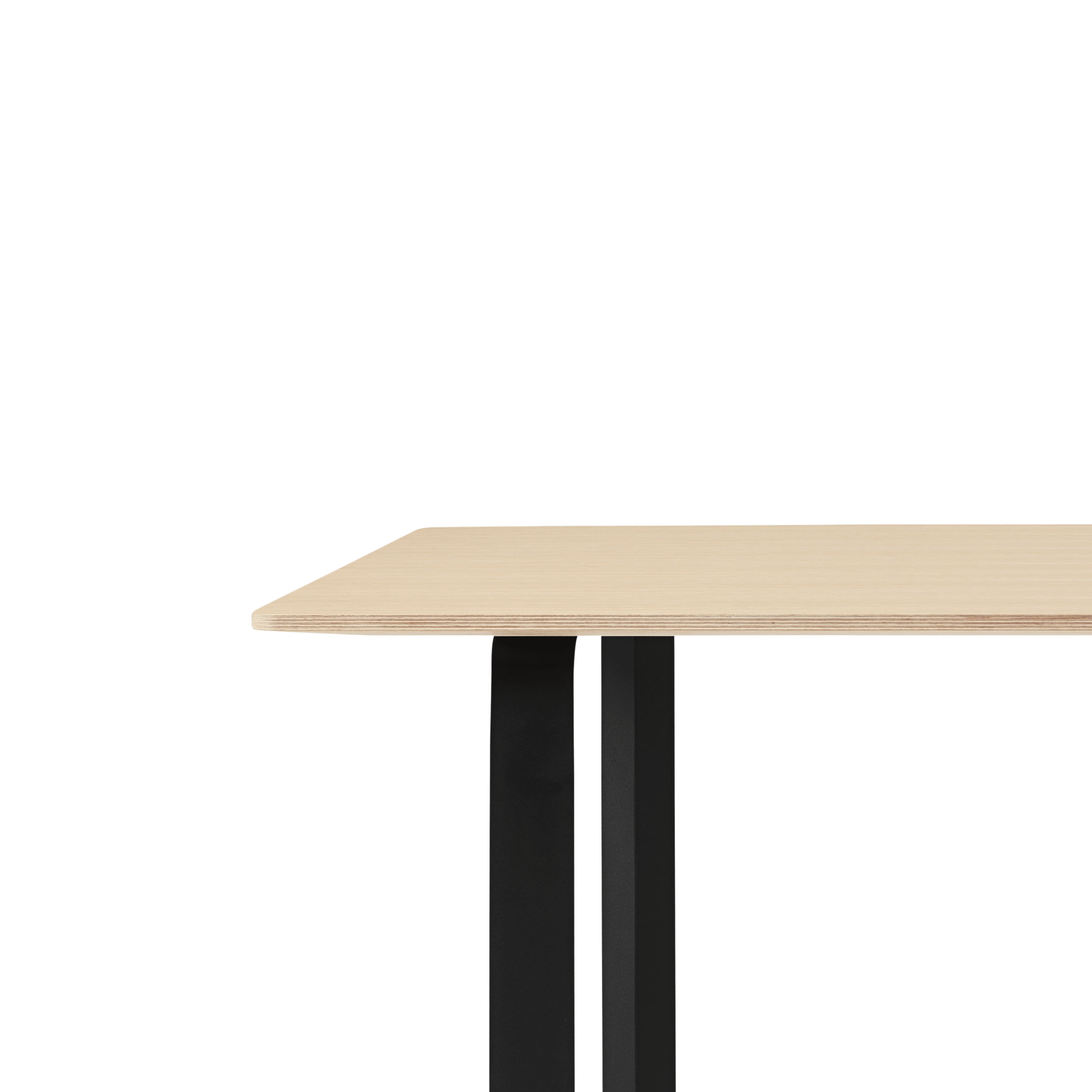 Tisch 70/70 Eichenfurnier mit schwarzem Gestell
