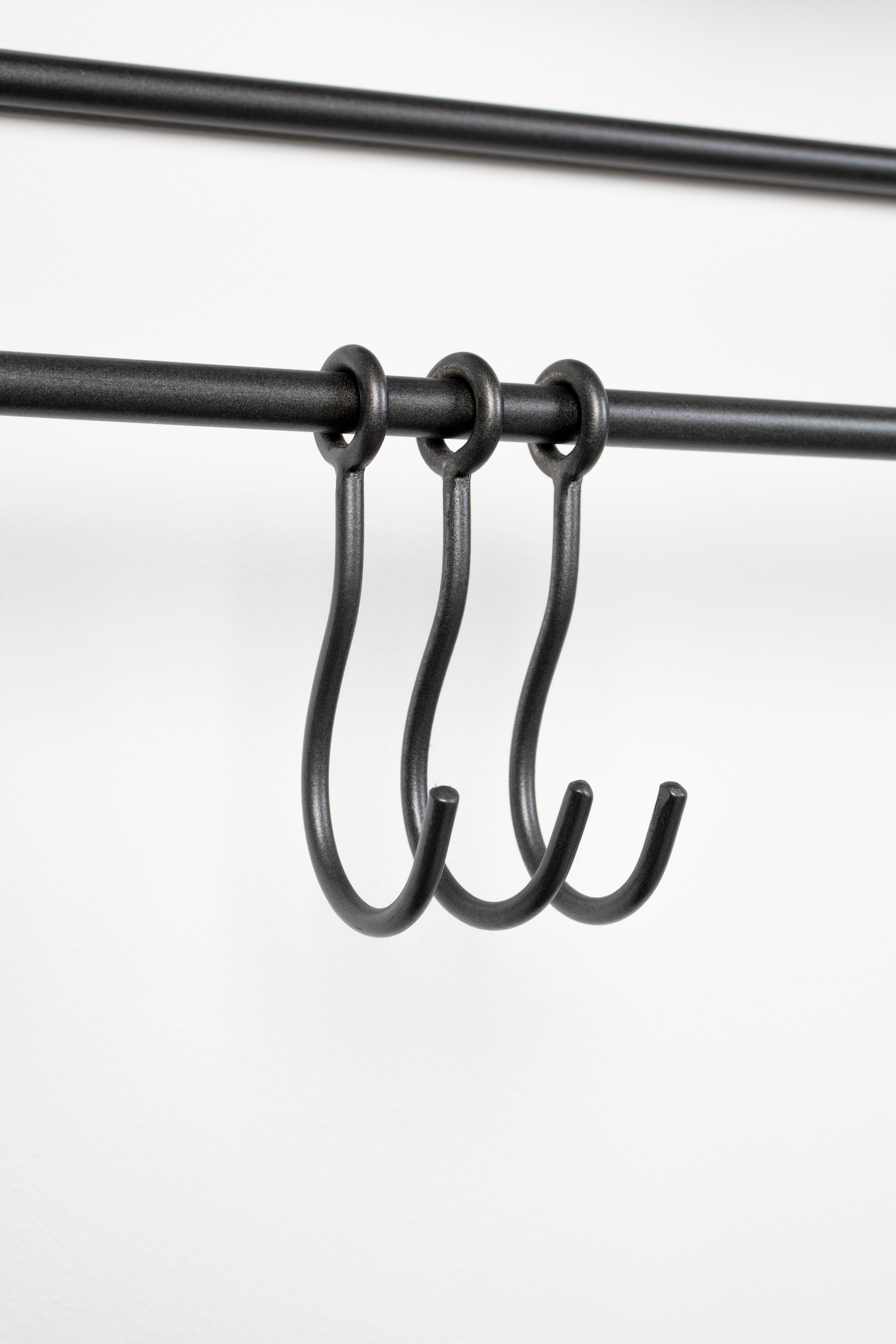 Wall-mounted coat rack with mirror DUCO black