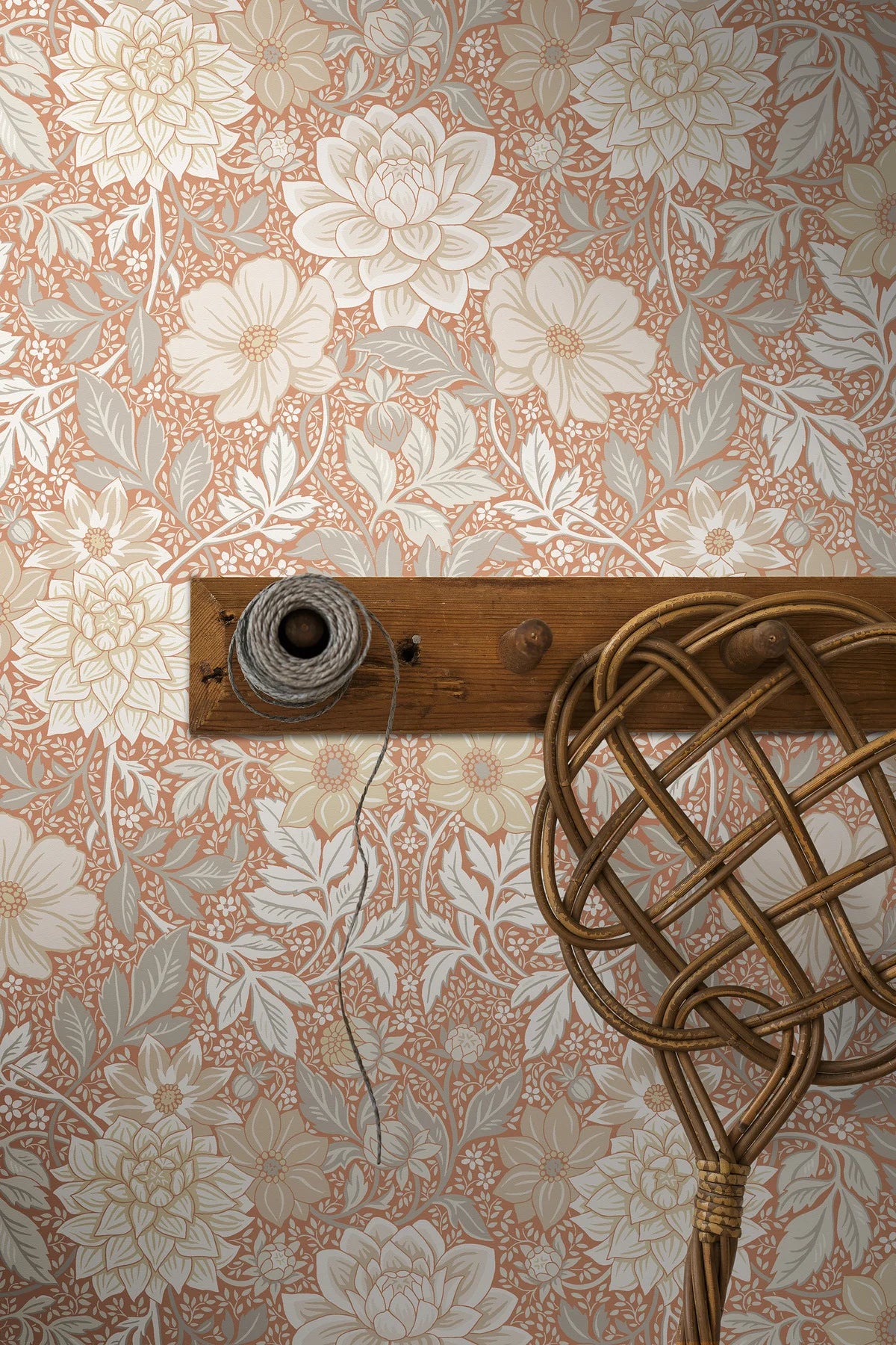 Non-woven paper wallpaper with a floral pattern DAHLIA GARDEN terracotta with warm white