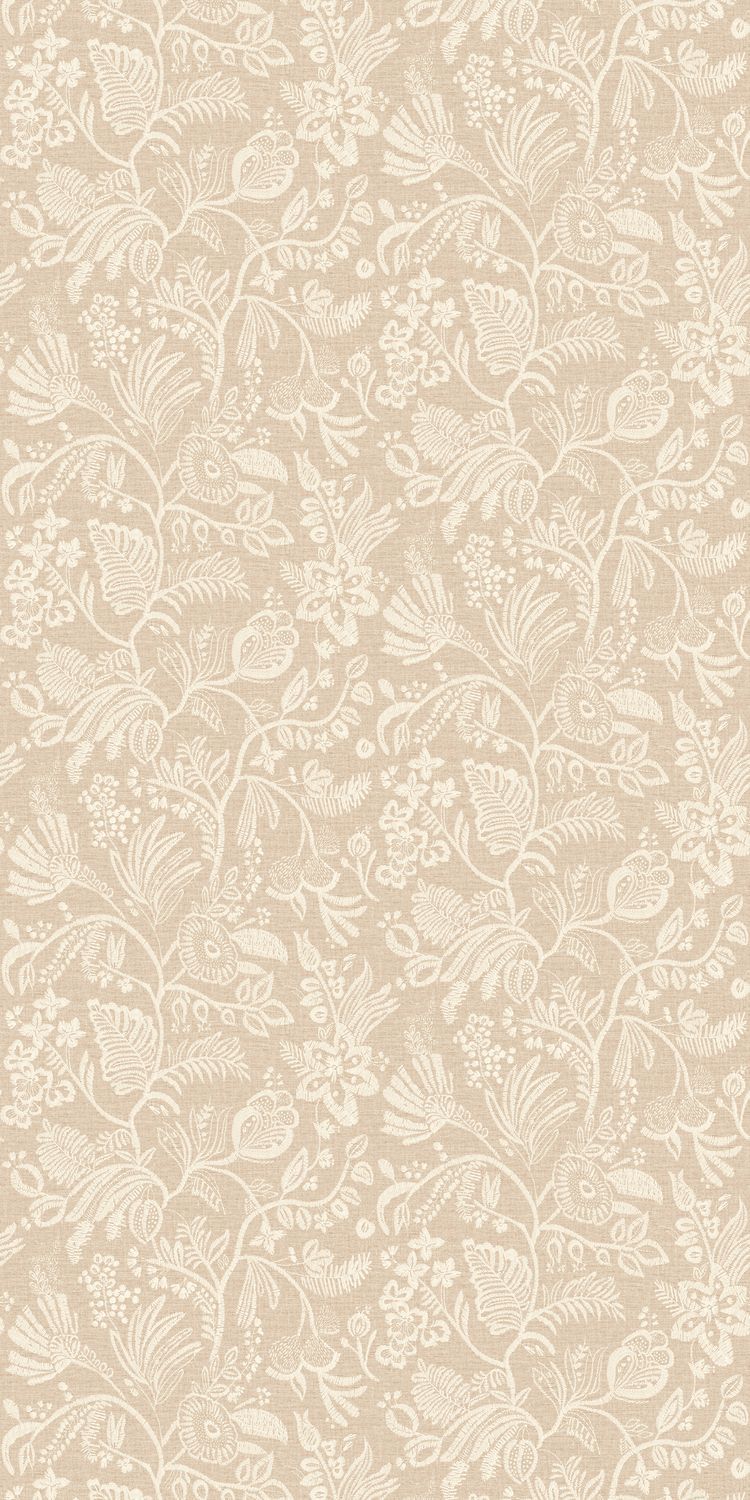 Strukturierte Tapete, die Stickerei mit floralem Motiv von Blumen und Blättern im Farbton PASTEL - SABLE sandbeige imitiert