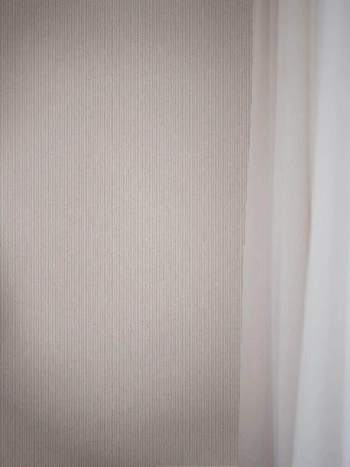 Structural wallpaper imitating striped linen POLKA STRIPE pink with beige