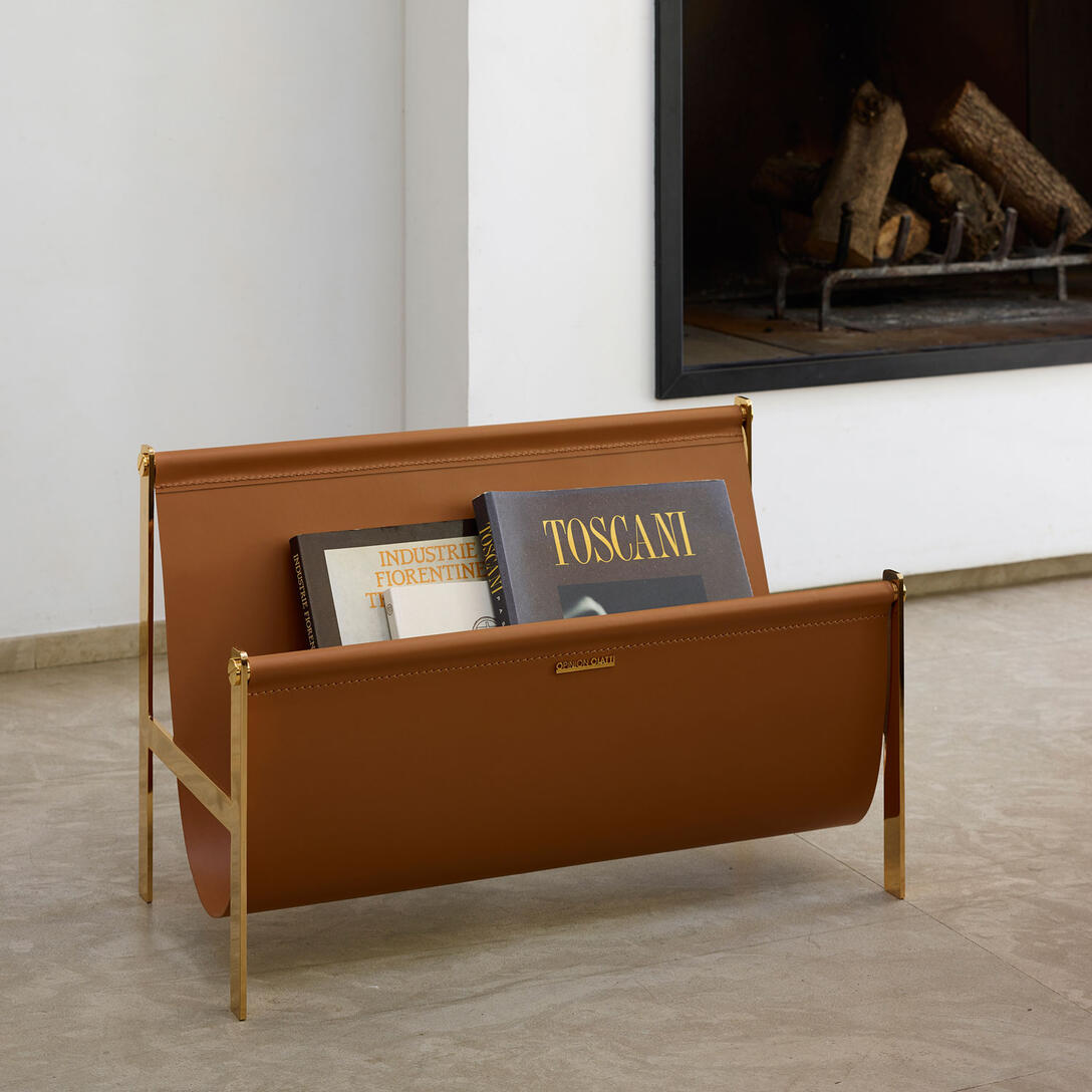 PORTARIVISTE Newspaper Stand Cognac Leather