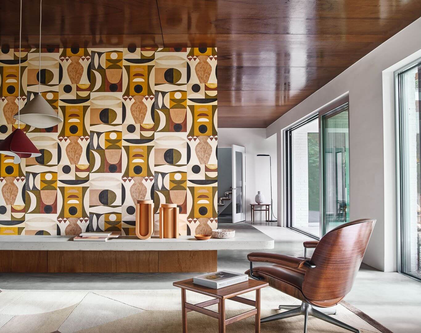 Abstract wallpaper with a geometric motif AUGUSTE - MARINE navy blue with beige