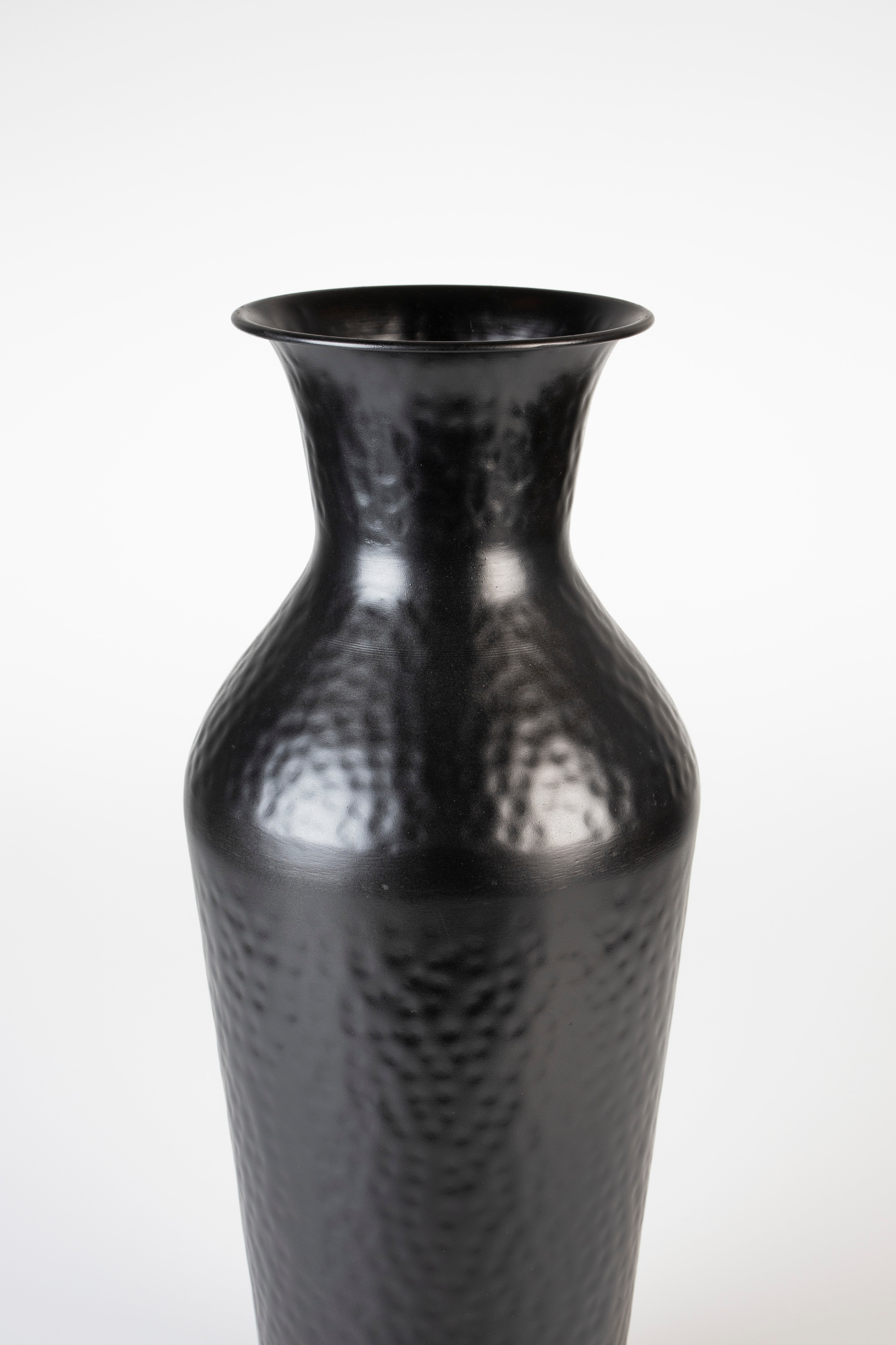 DUNJA Black Vase