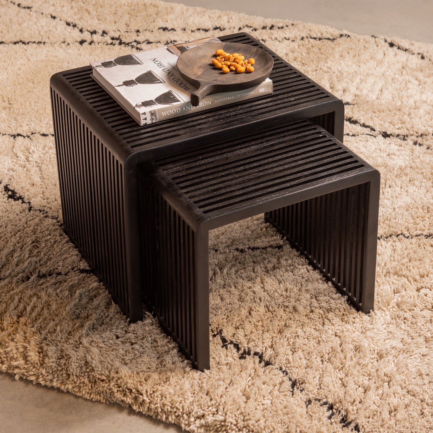 Willa table set black recycled wood