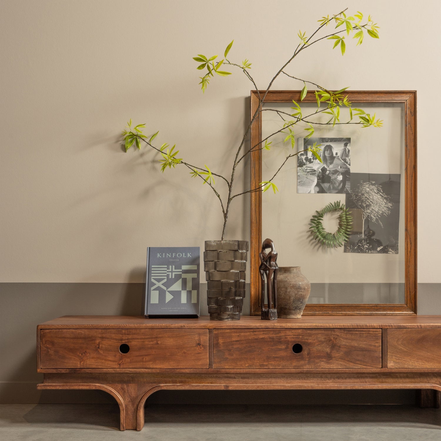 RTV cabinet staes wood mango