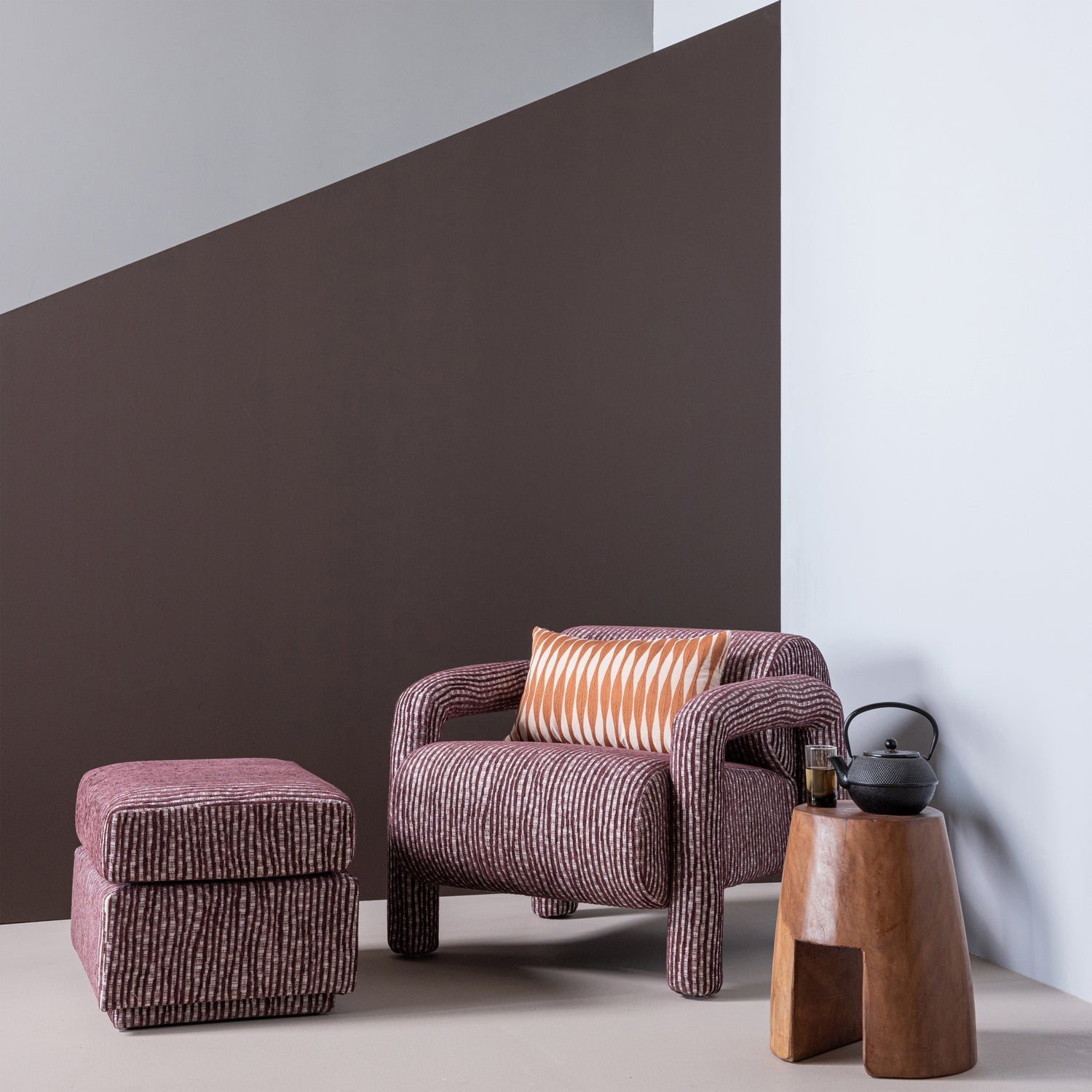 LENNY Armchair in Gray with Burgundy