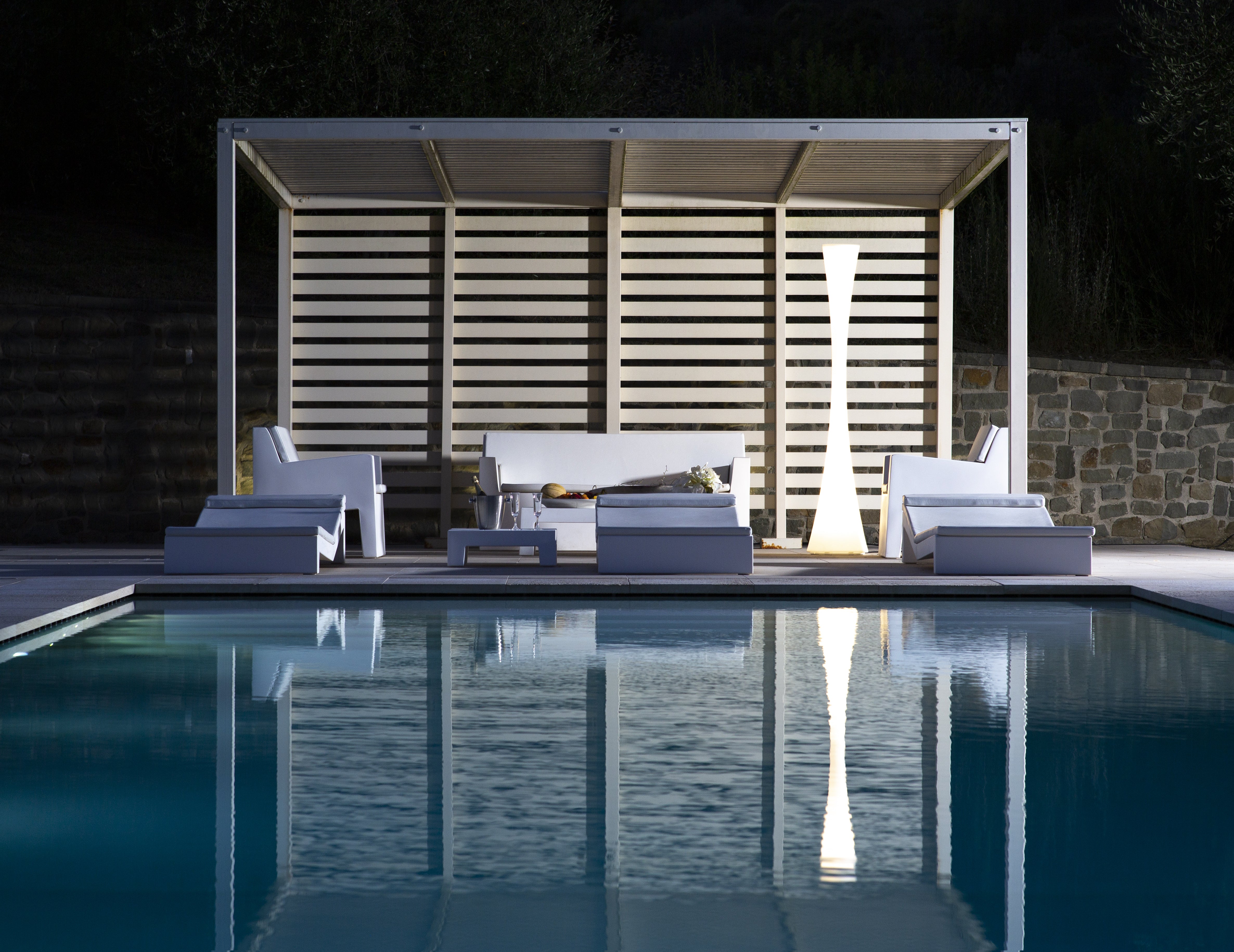 BICONICA Floor Lamp in Glossy White