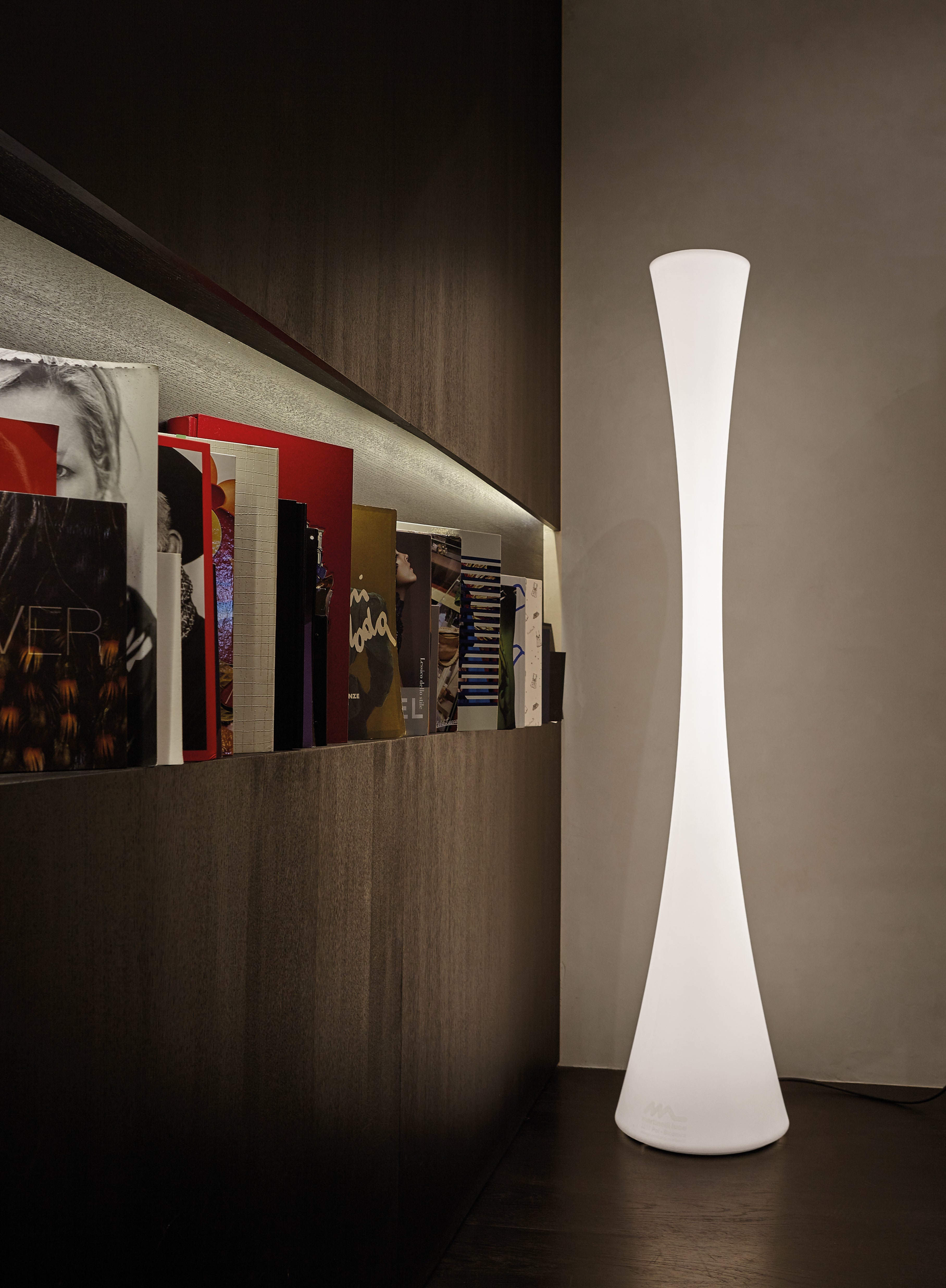 BICONICA Floor Lamp in Glossy White