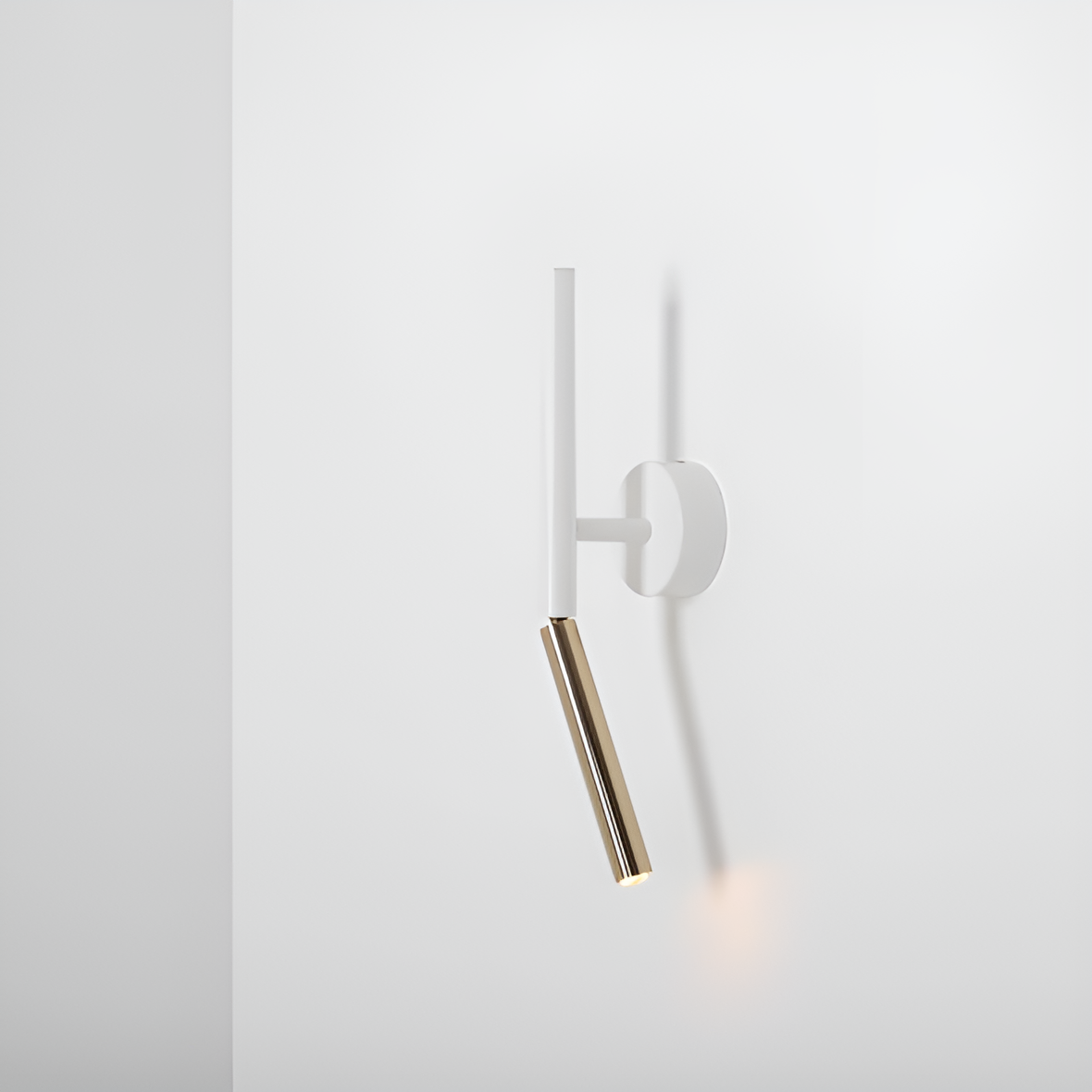 White wall lamp with zloty