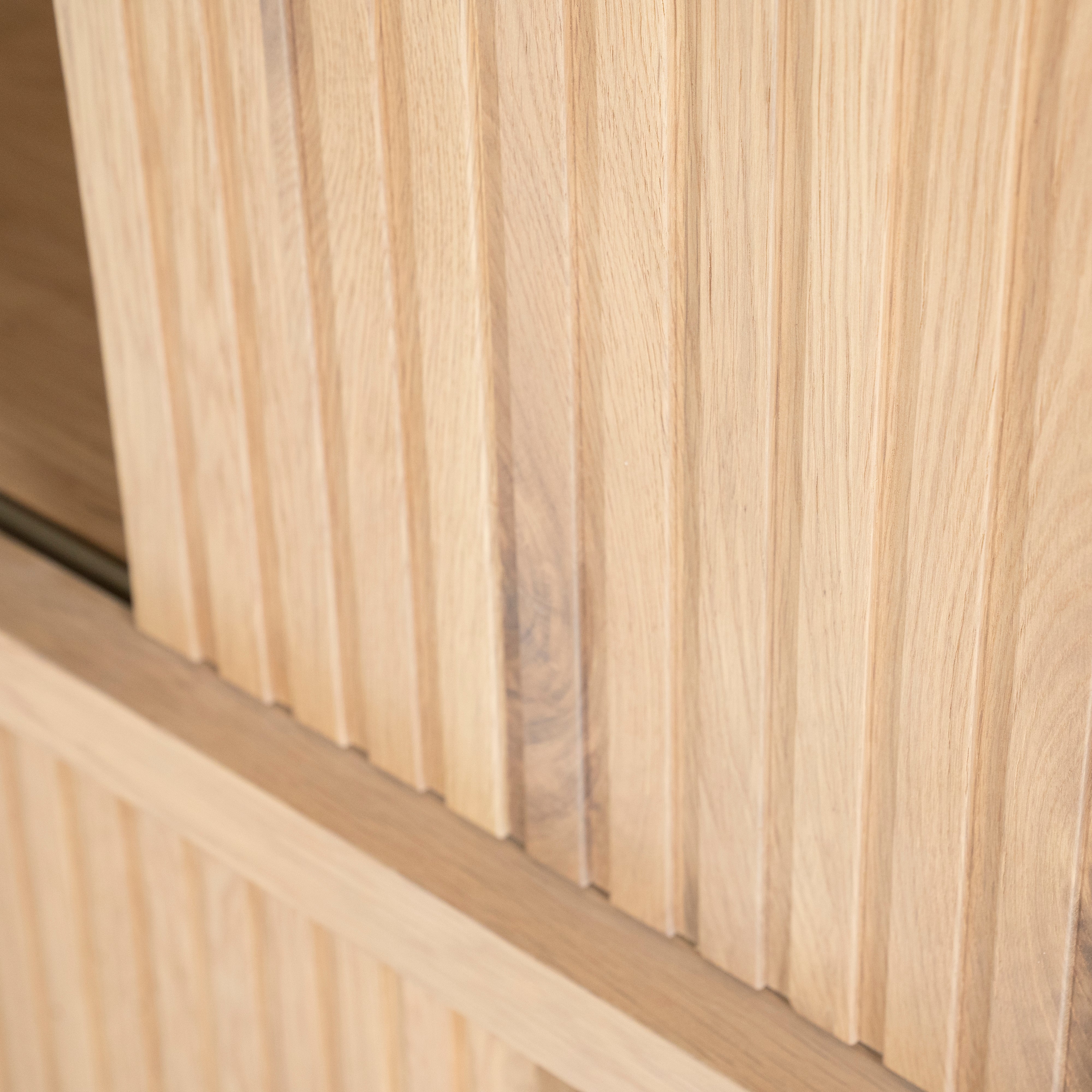 Kommode MILO aus Eichenholz