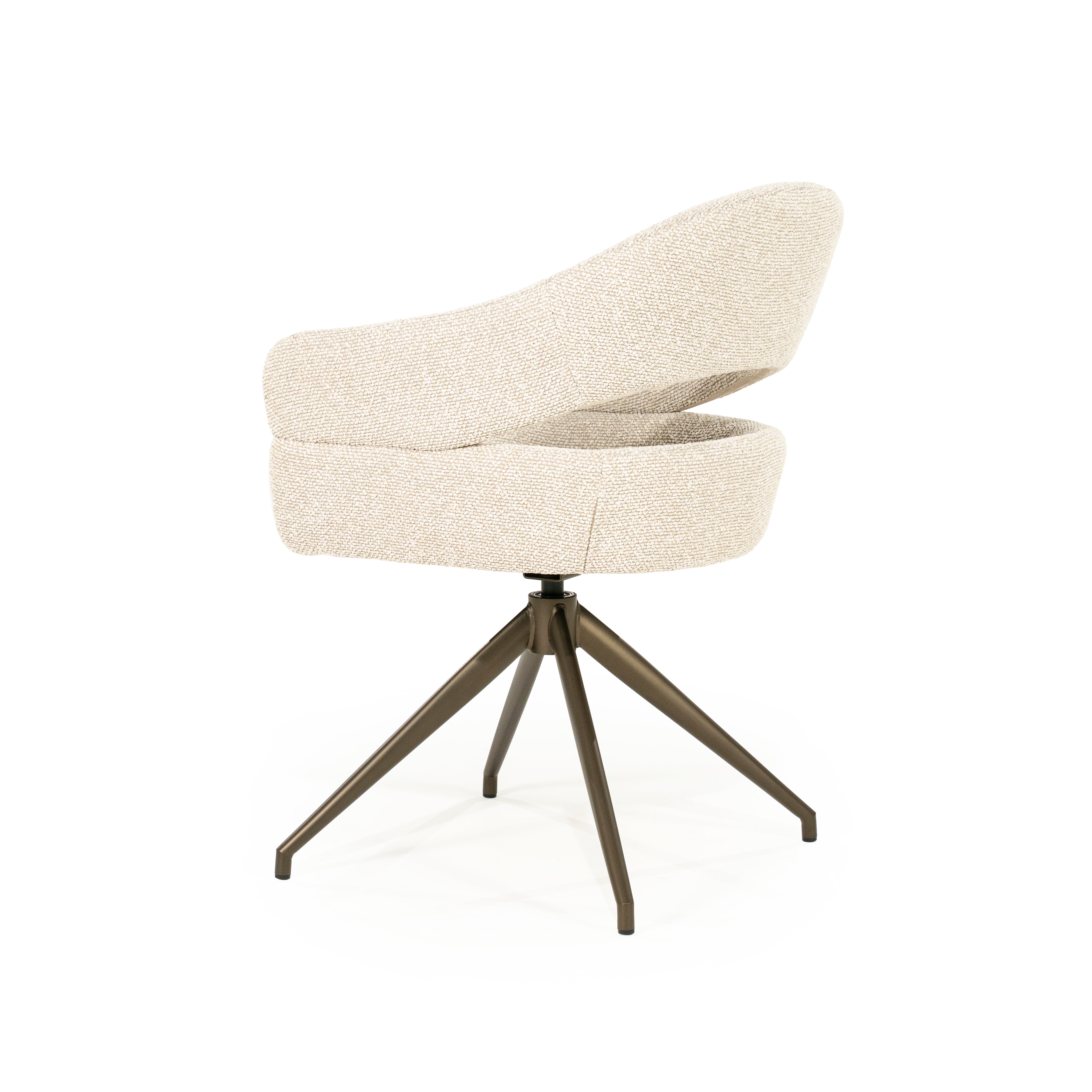 Drehstuhl HAILEY beige mit dunkelbraunem Fuß