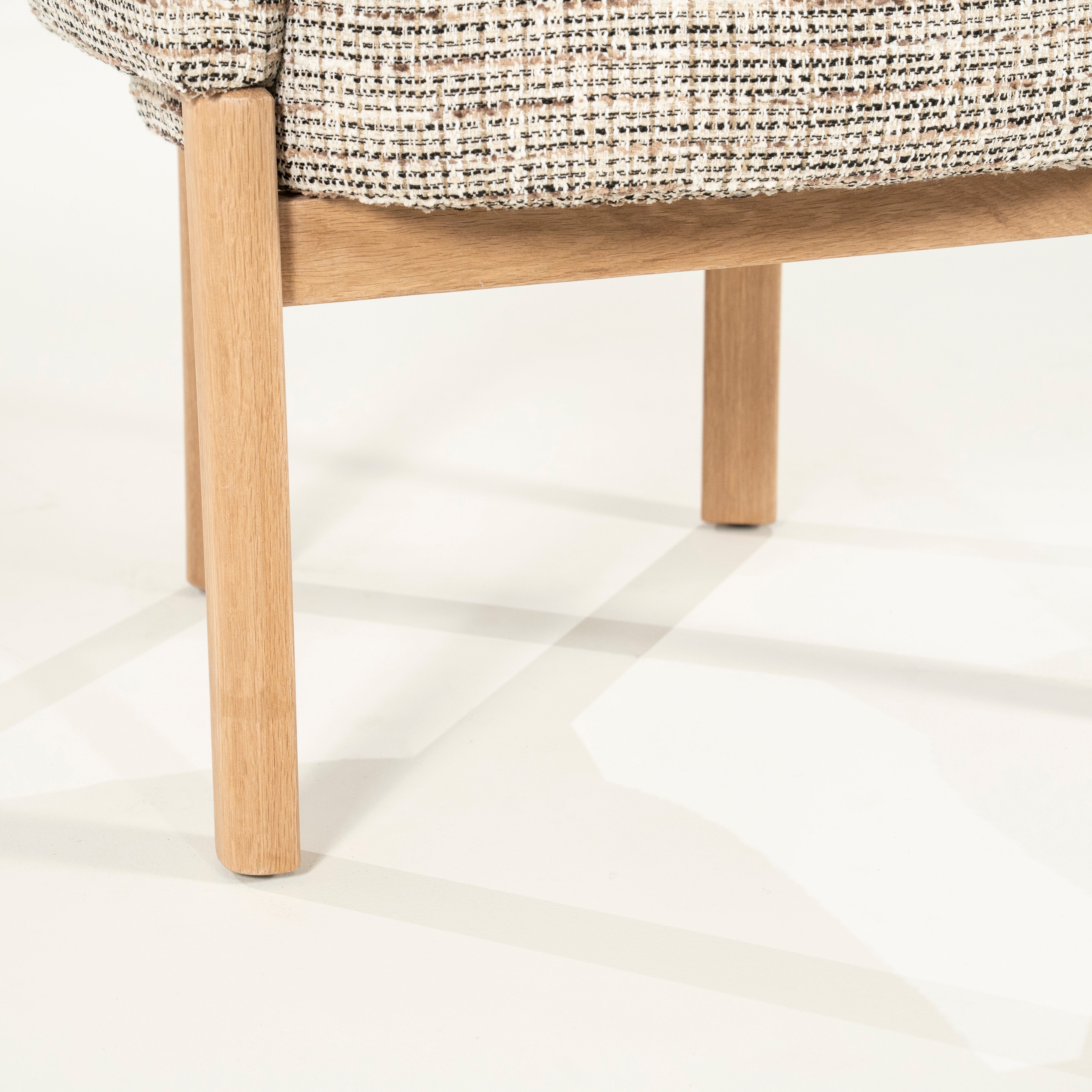 MICHA armchair in taupe with oak base