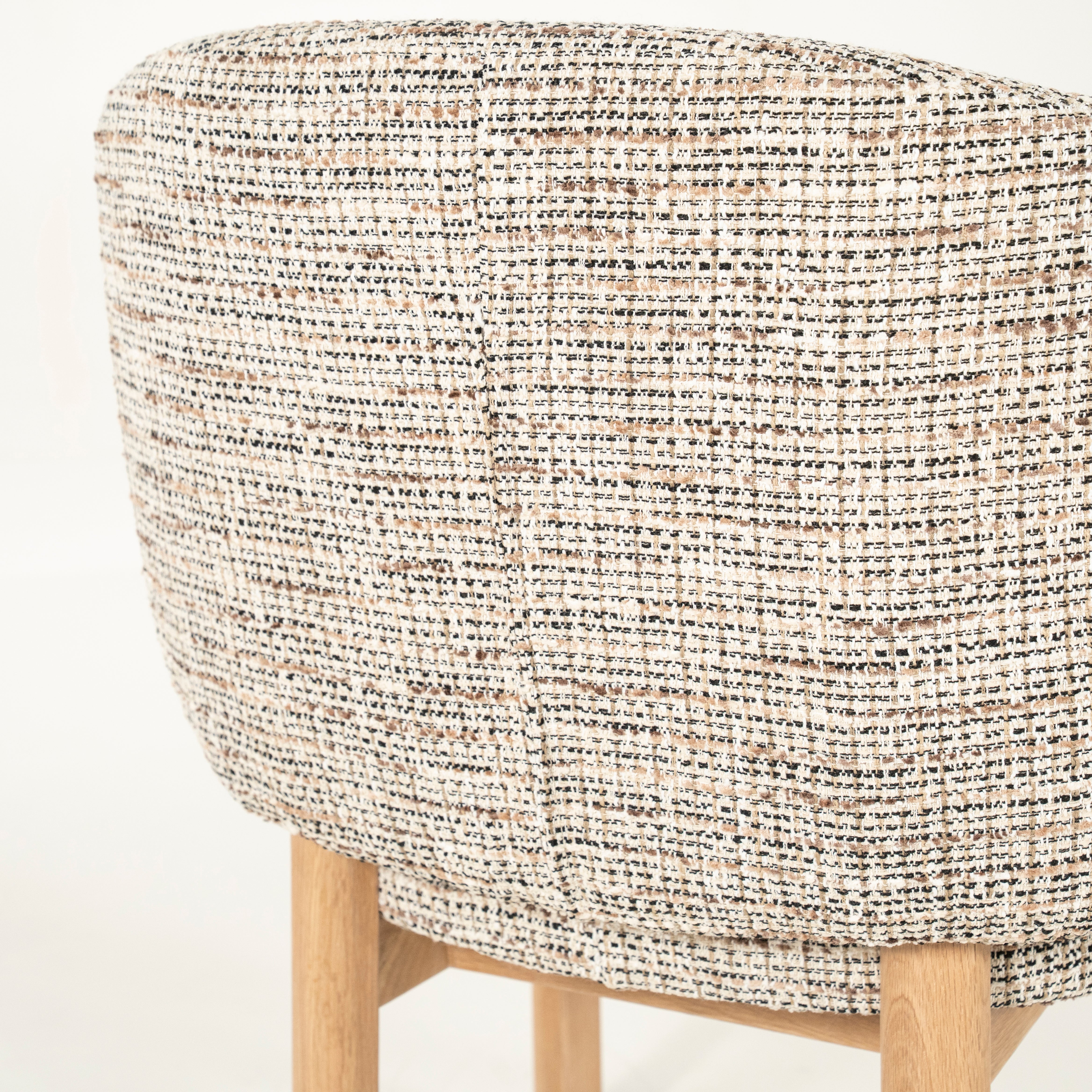 MICHA armchair in taupe with oak base