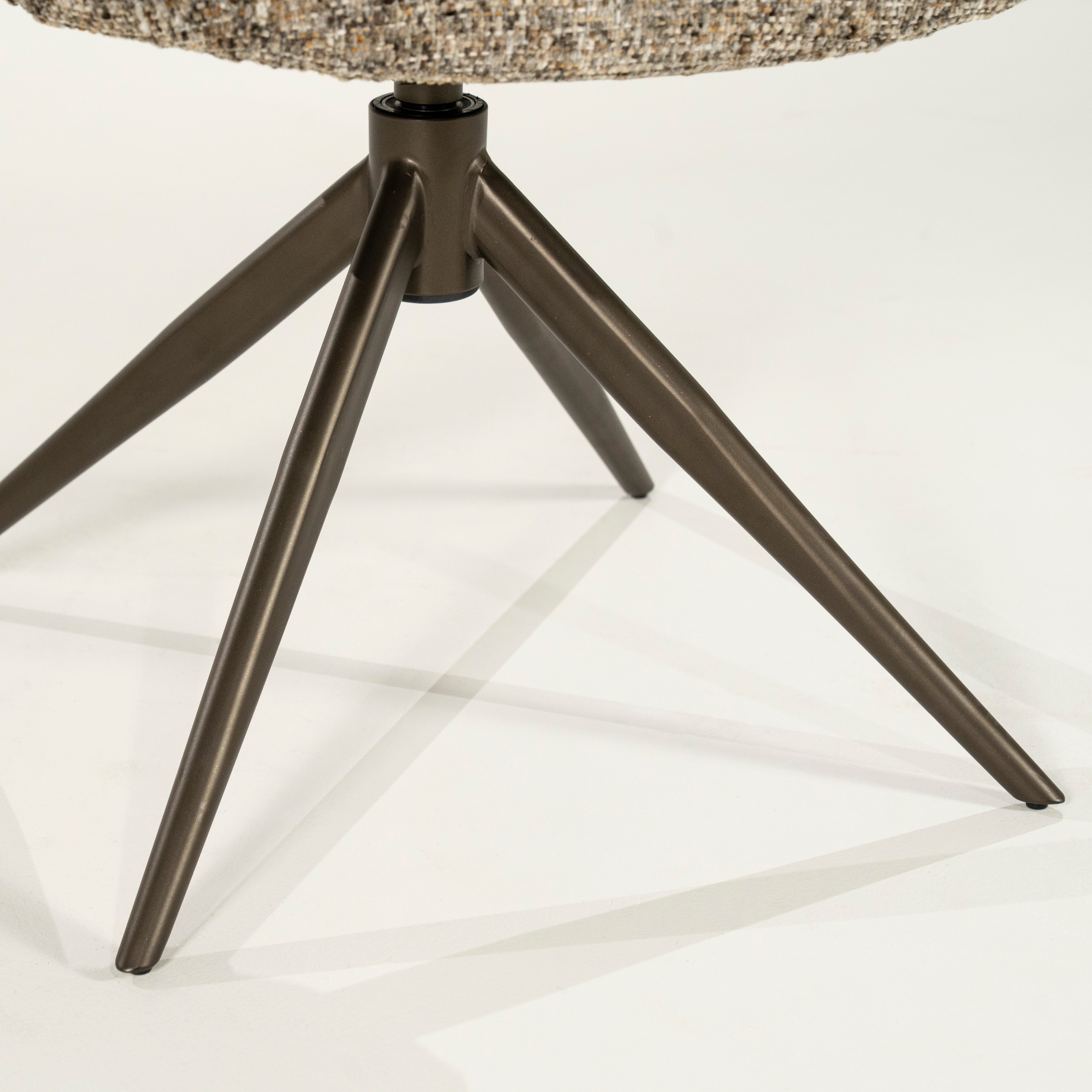 Drehstuhl DARCIO grau-braun meliert mit dunkelbraunem Fußteil