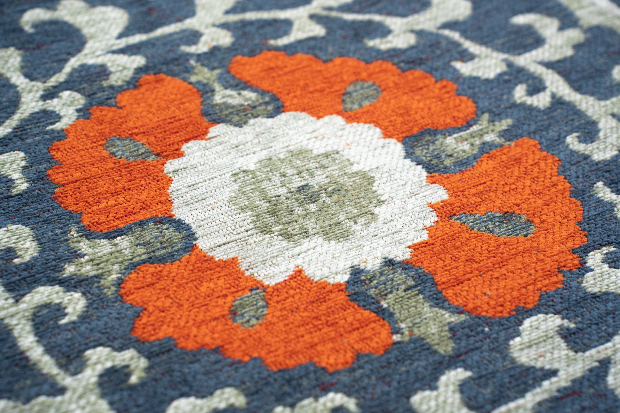 Teppich SUZANI NORDIC blau mit grau und orange