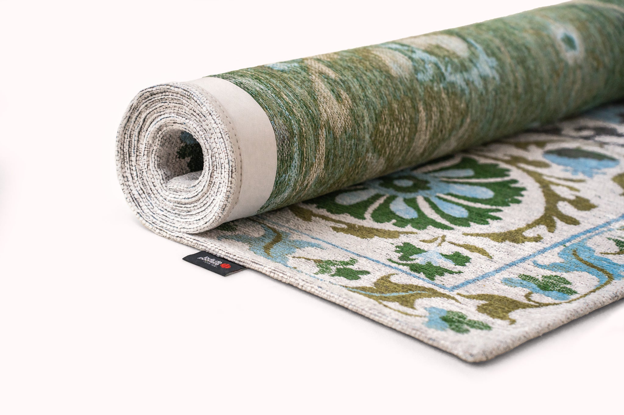 Teppich SUZANI SLAVIA gebrochenes Weiß mit Grün und Blau