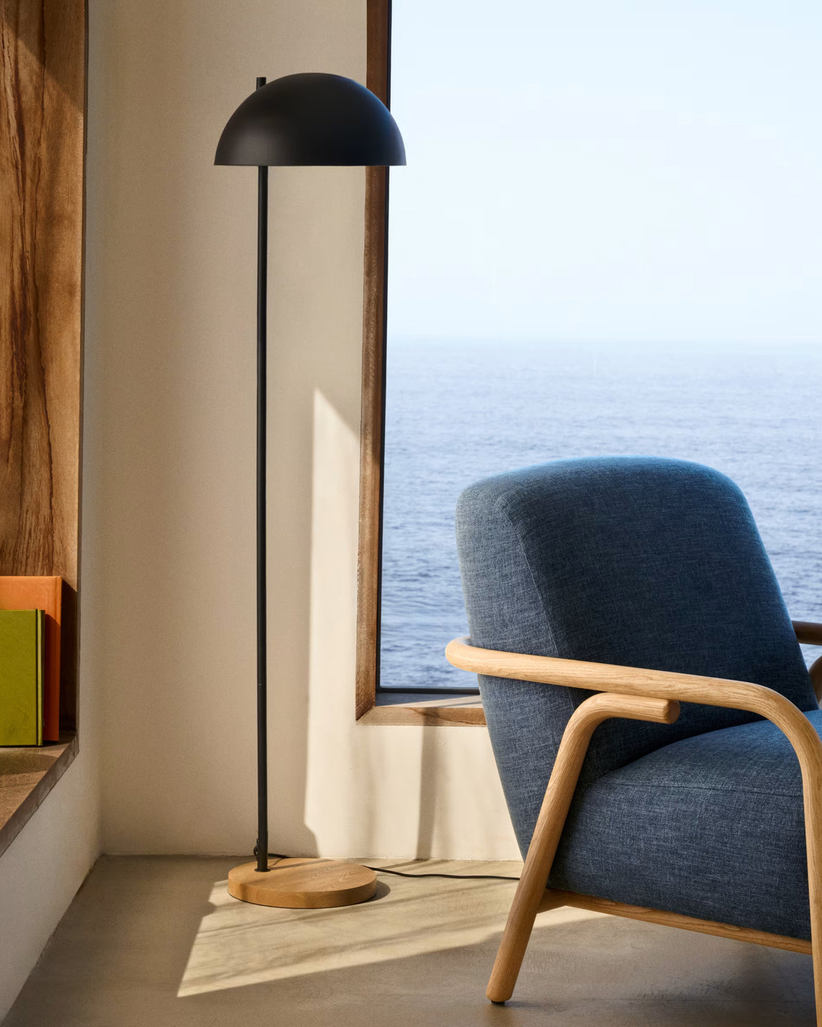Stehlampe CATLAR grün mit Eschenholzsockel