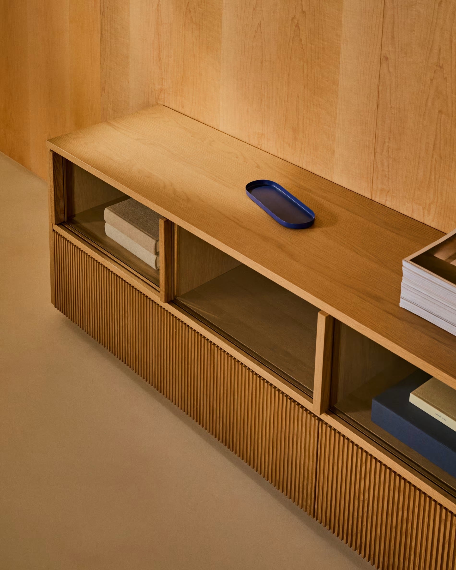 RTV-Sideboard mit zwei Schubladen HELVINE Eichenfurnier