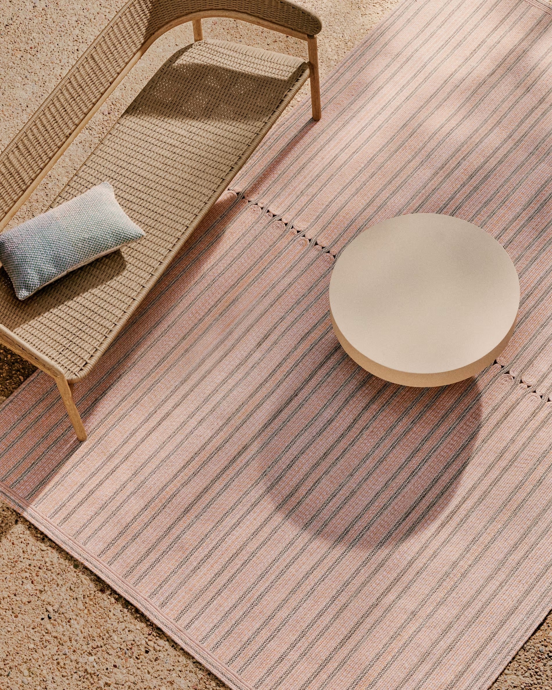 Outer rug Olivan light brown