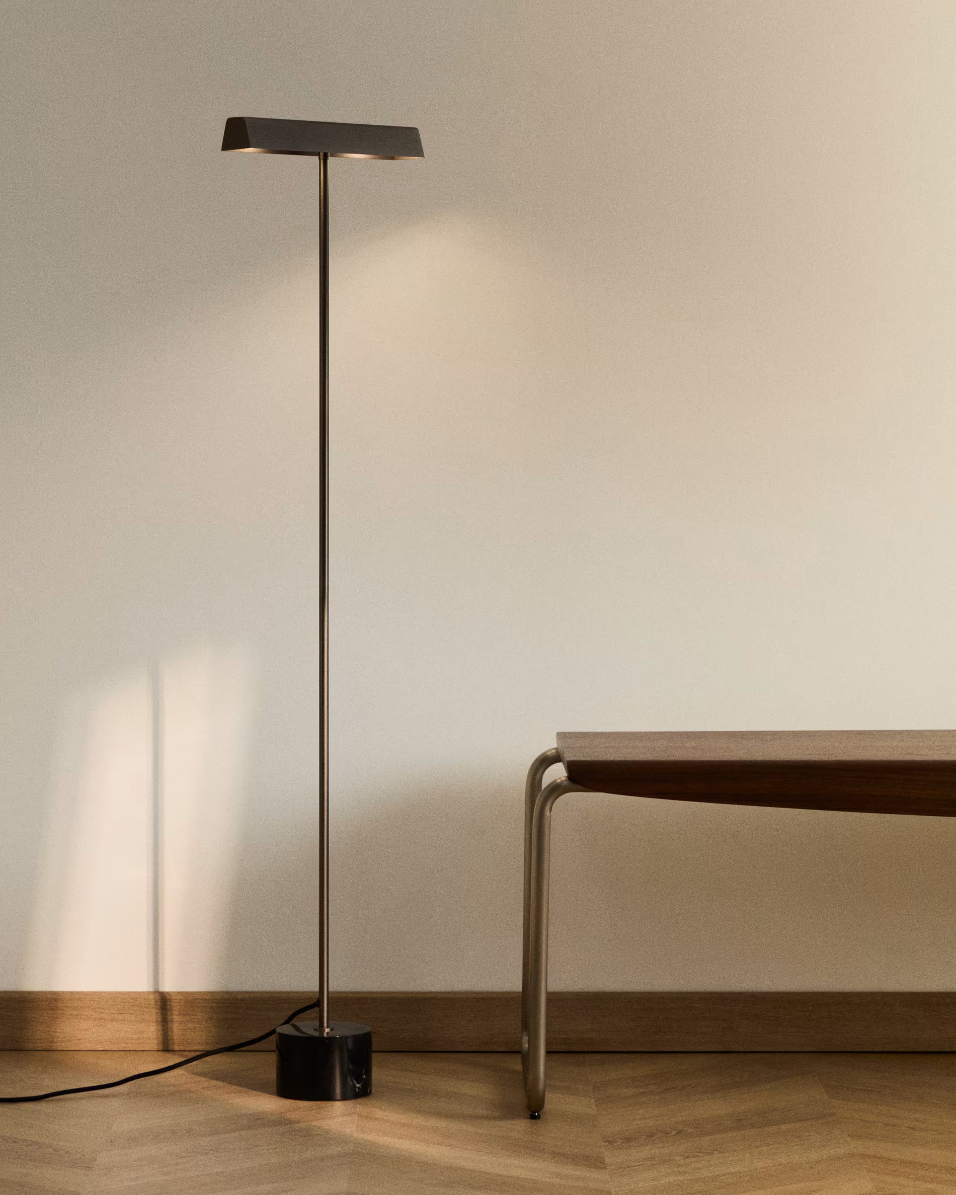 LYNOR black floor lamp with black marble base