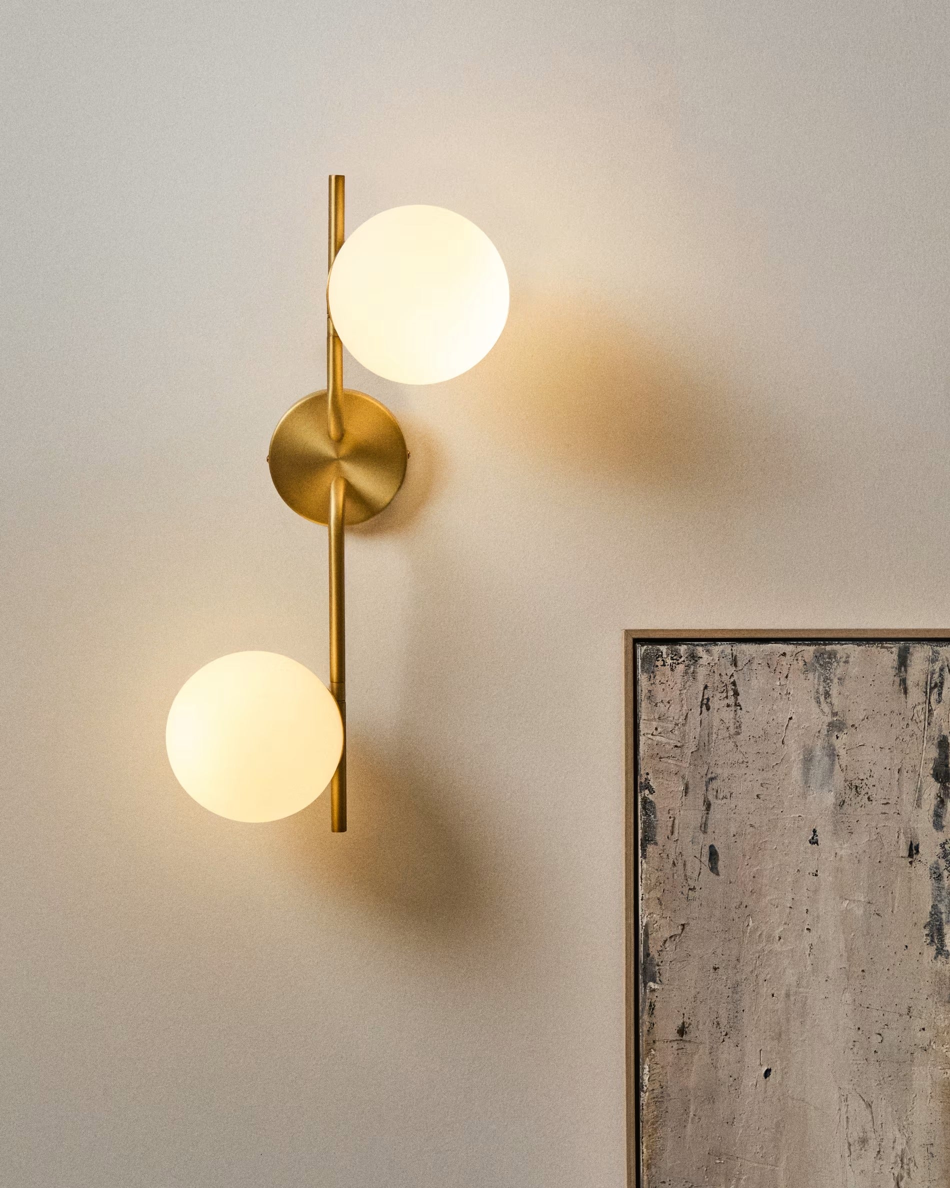 BRISIA brushed brass two-point wall lamp